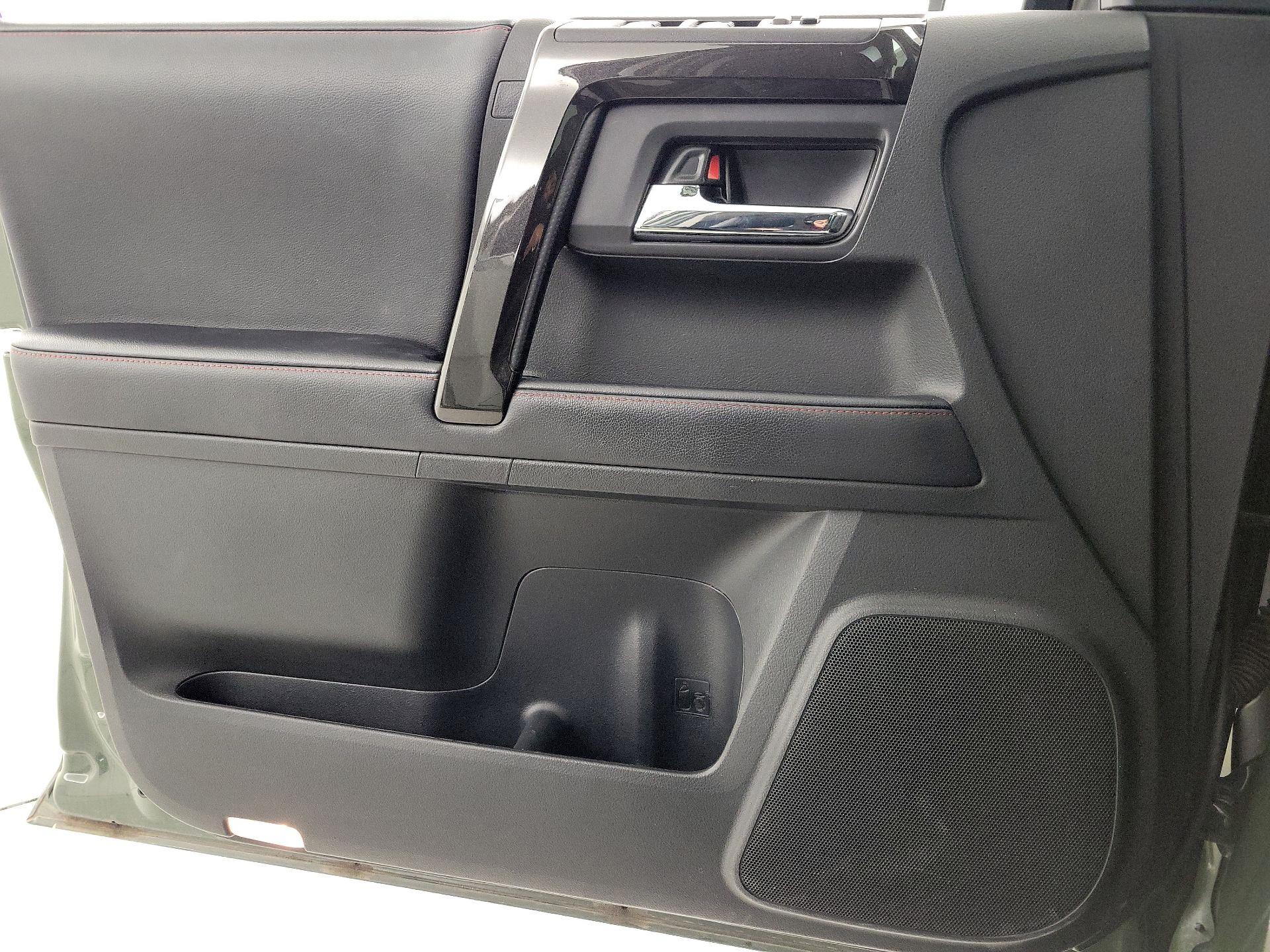 Thumbnail: 2022 Toyota 4Runner - 12