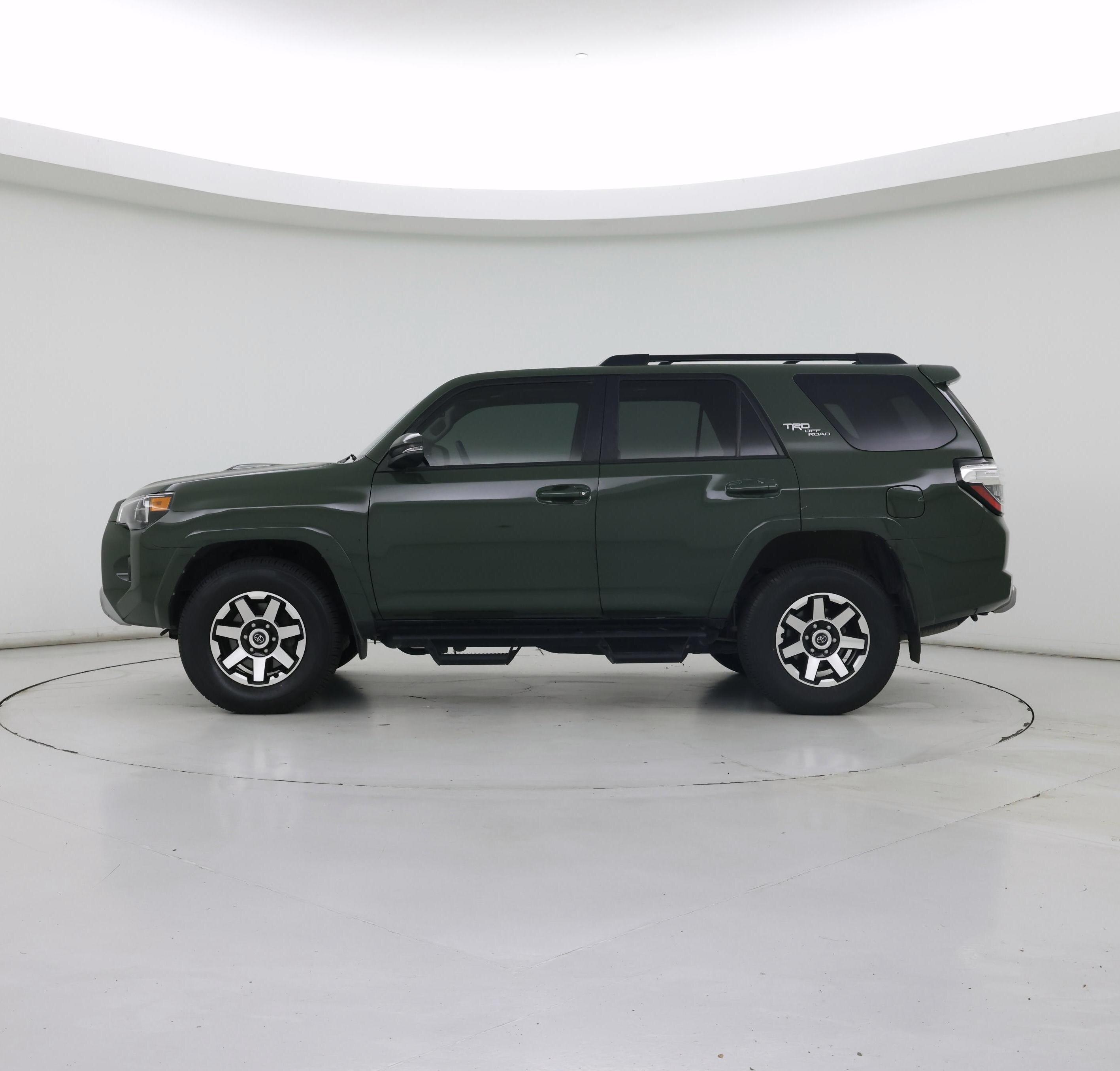 Thumbnail: 2022 Toyota 4Runner - 3