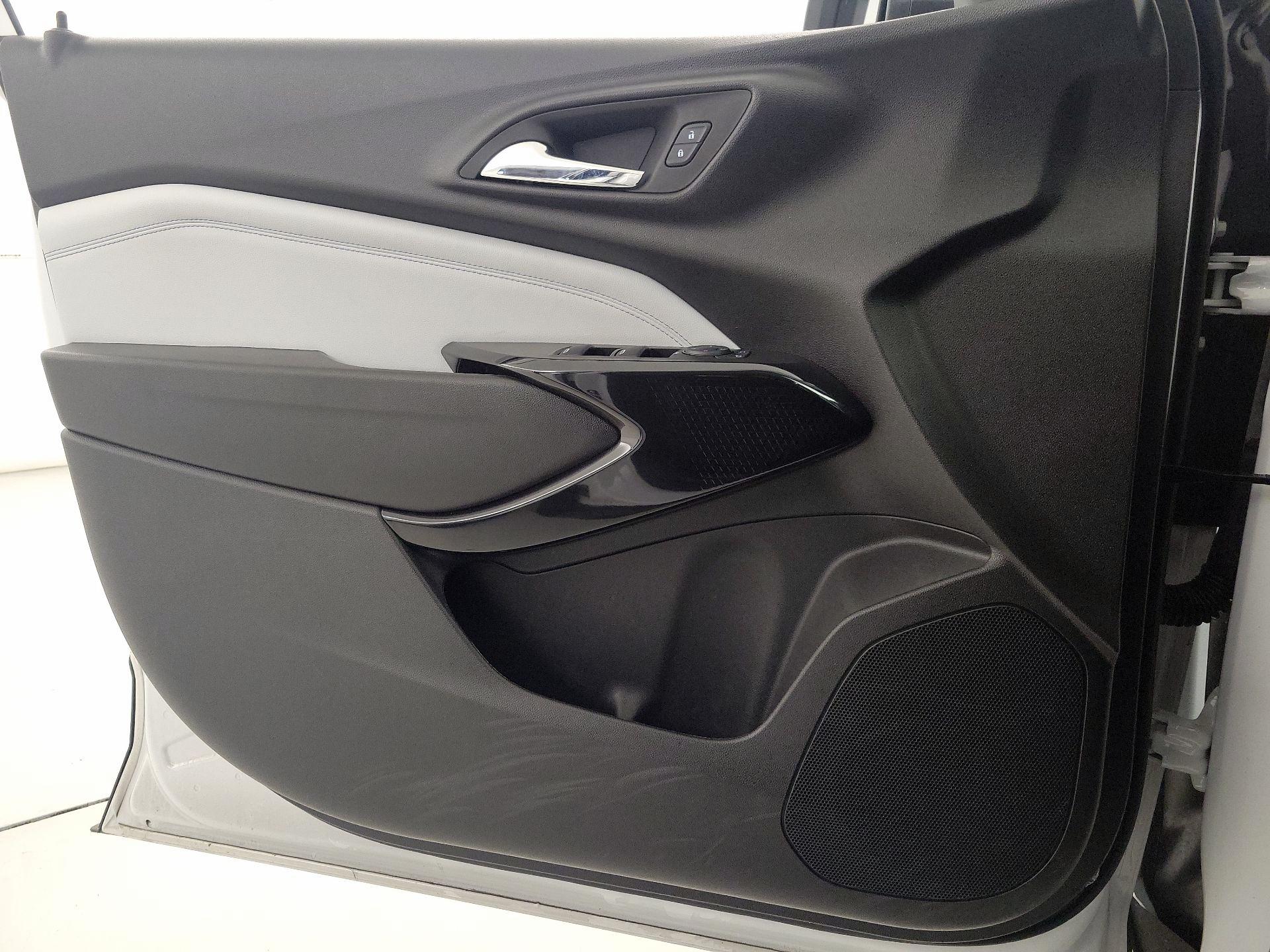 Thumbnail: 2025 Chevrolet Trax - 12