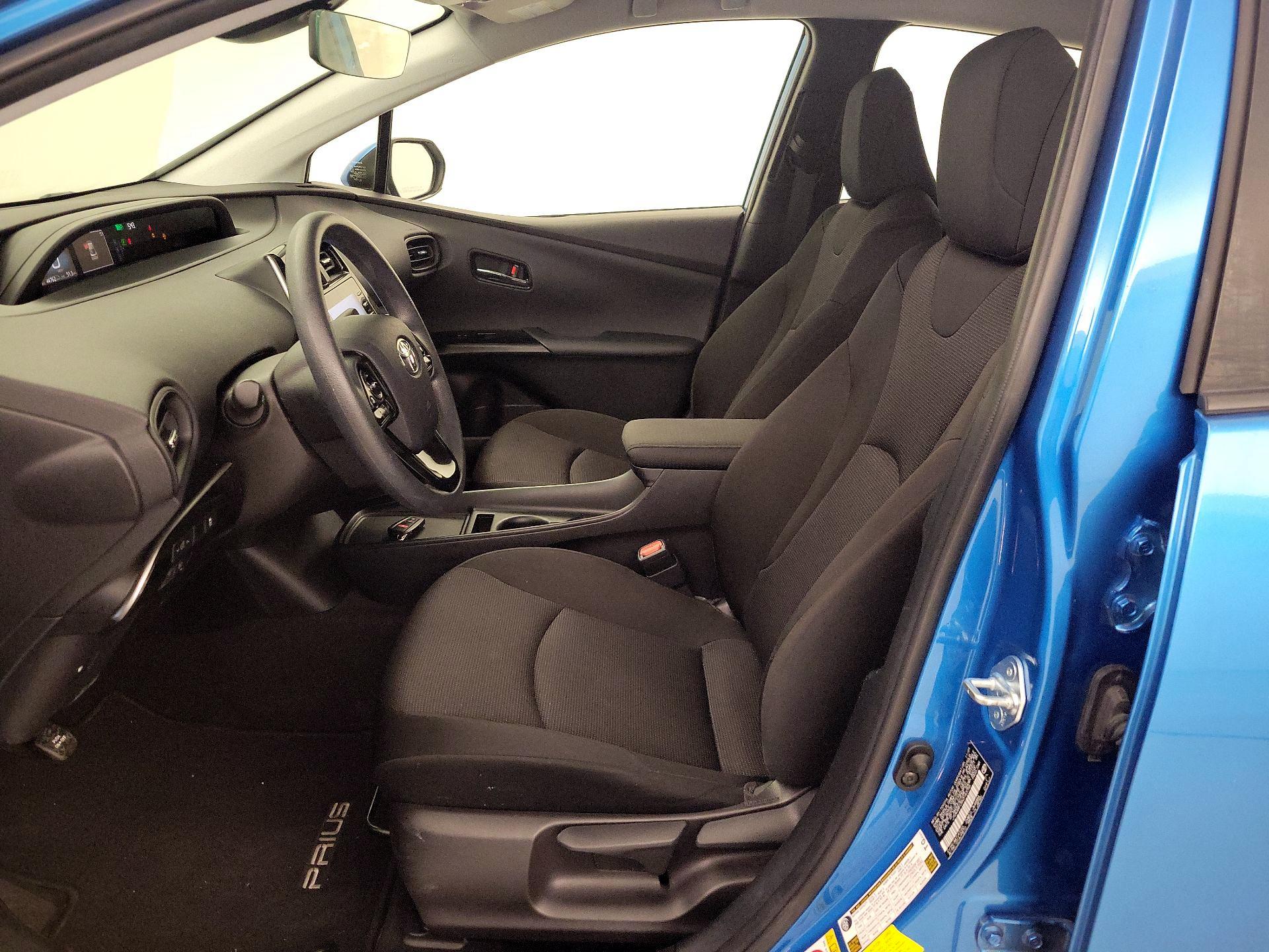 Thumbnail: 2022 Toyota Prius - 11