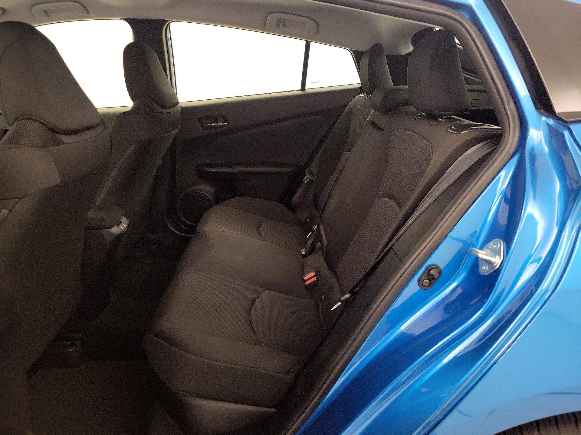 Thumbnail: 2022 Toyota Prius - 18