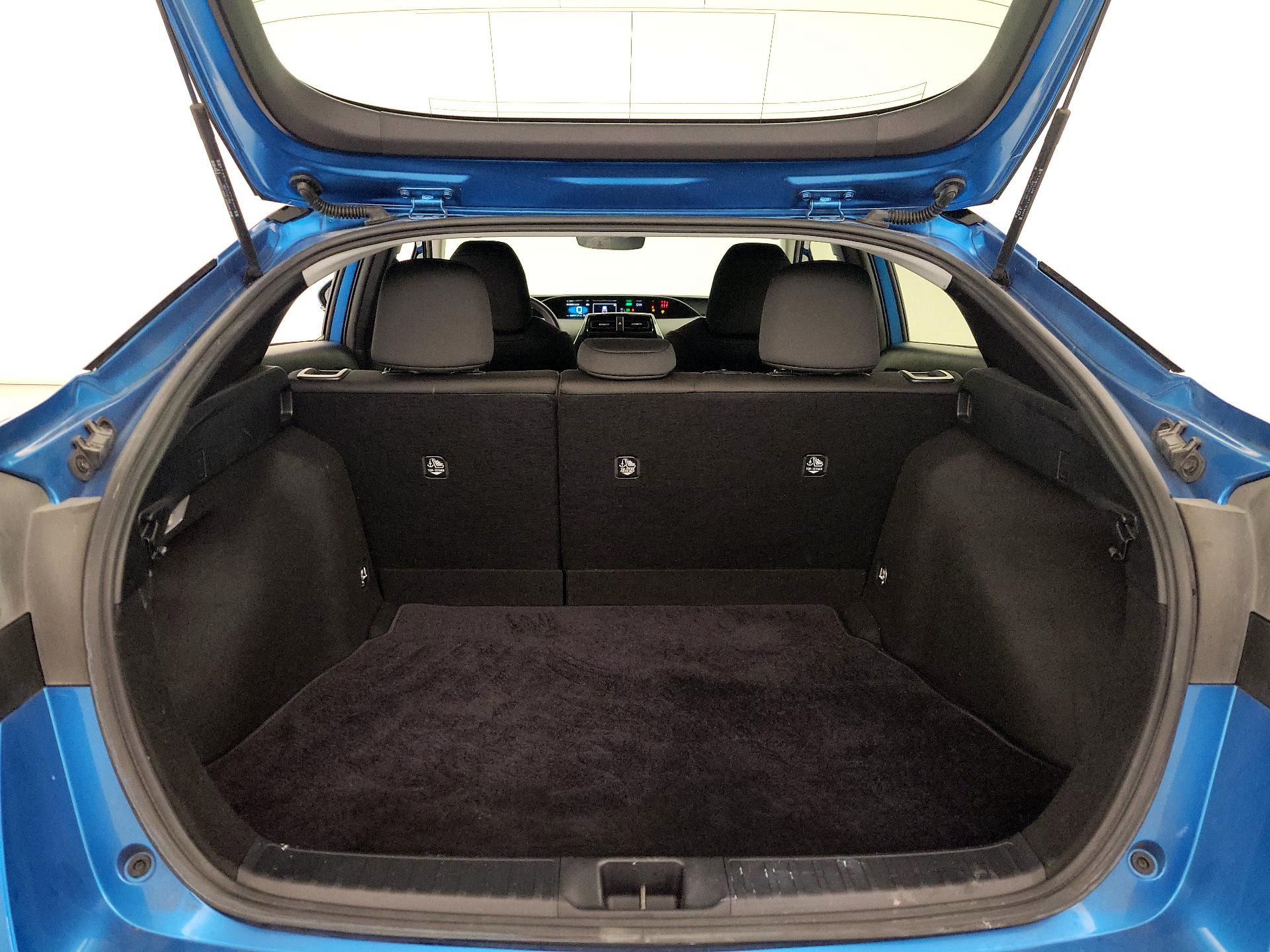 Thumbnail: 2022 Toyota Prius - 19