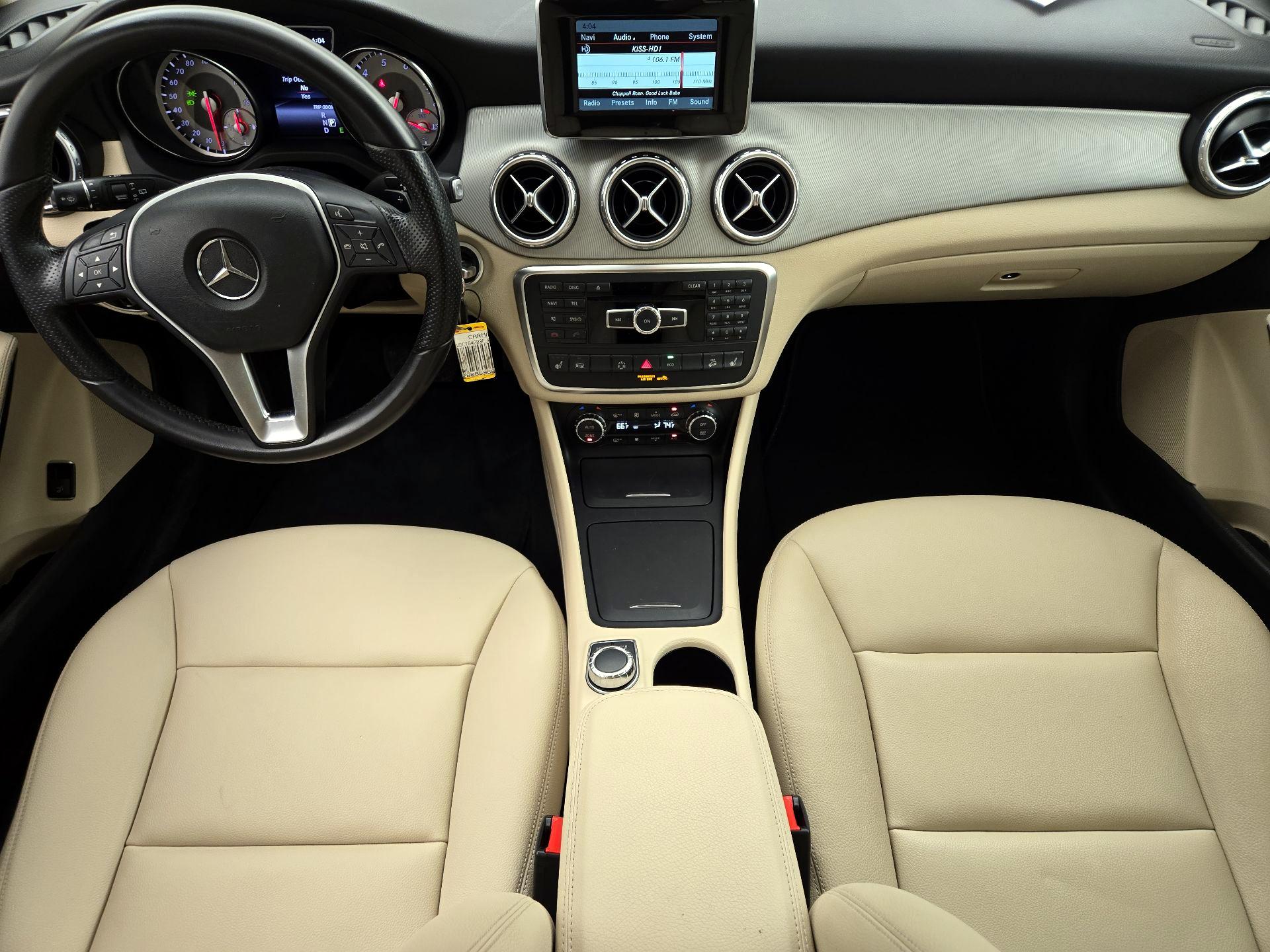 Thumbnail: 2015 Mercedes-Benz GLA - 9