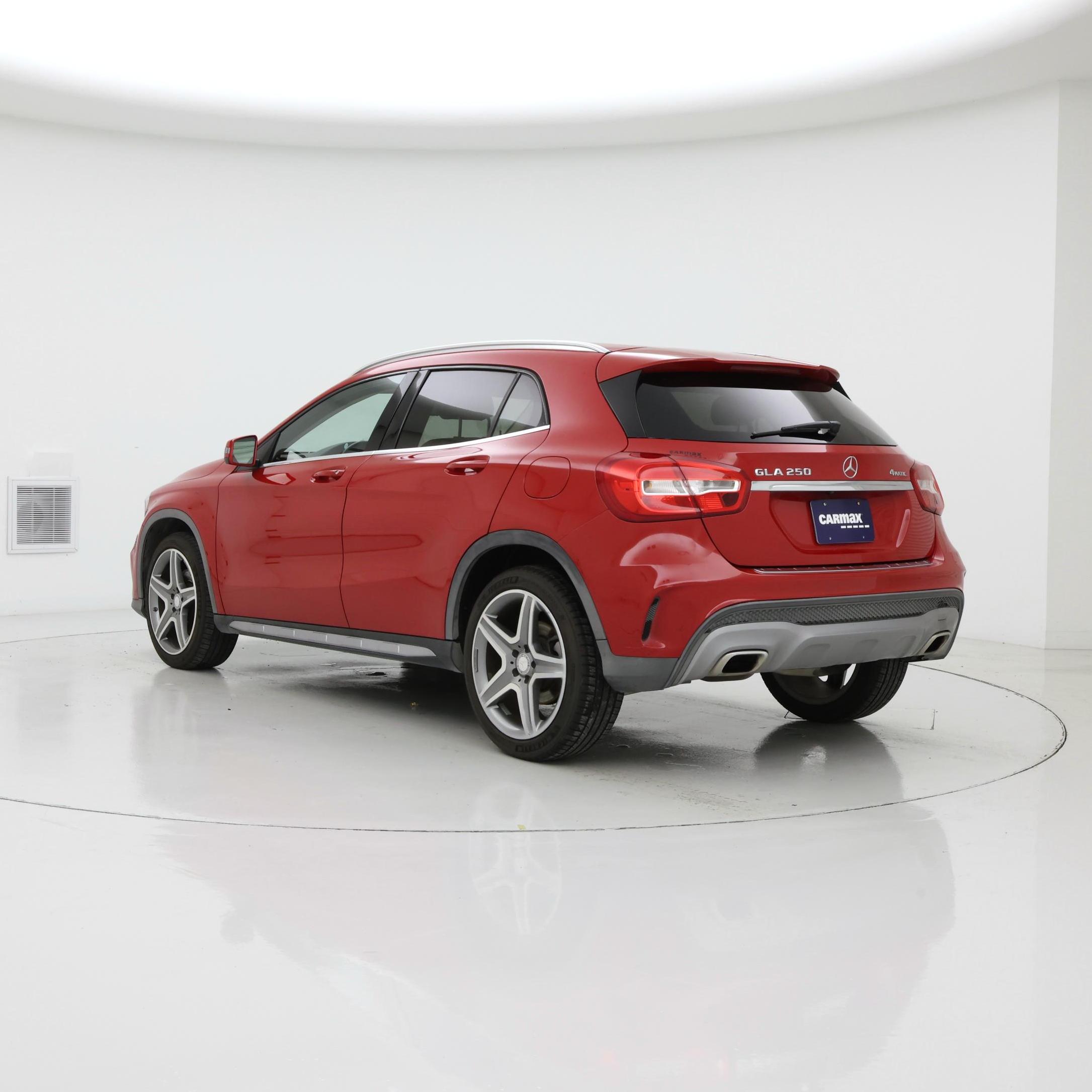 Thumbnail: 2015 Mercedes-Benz GLA - 2