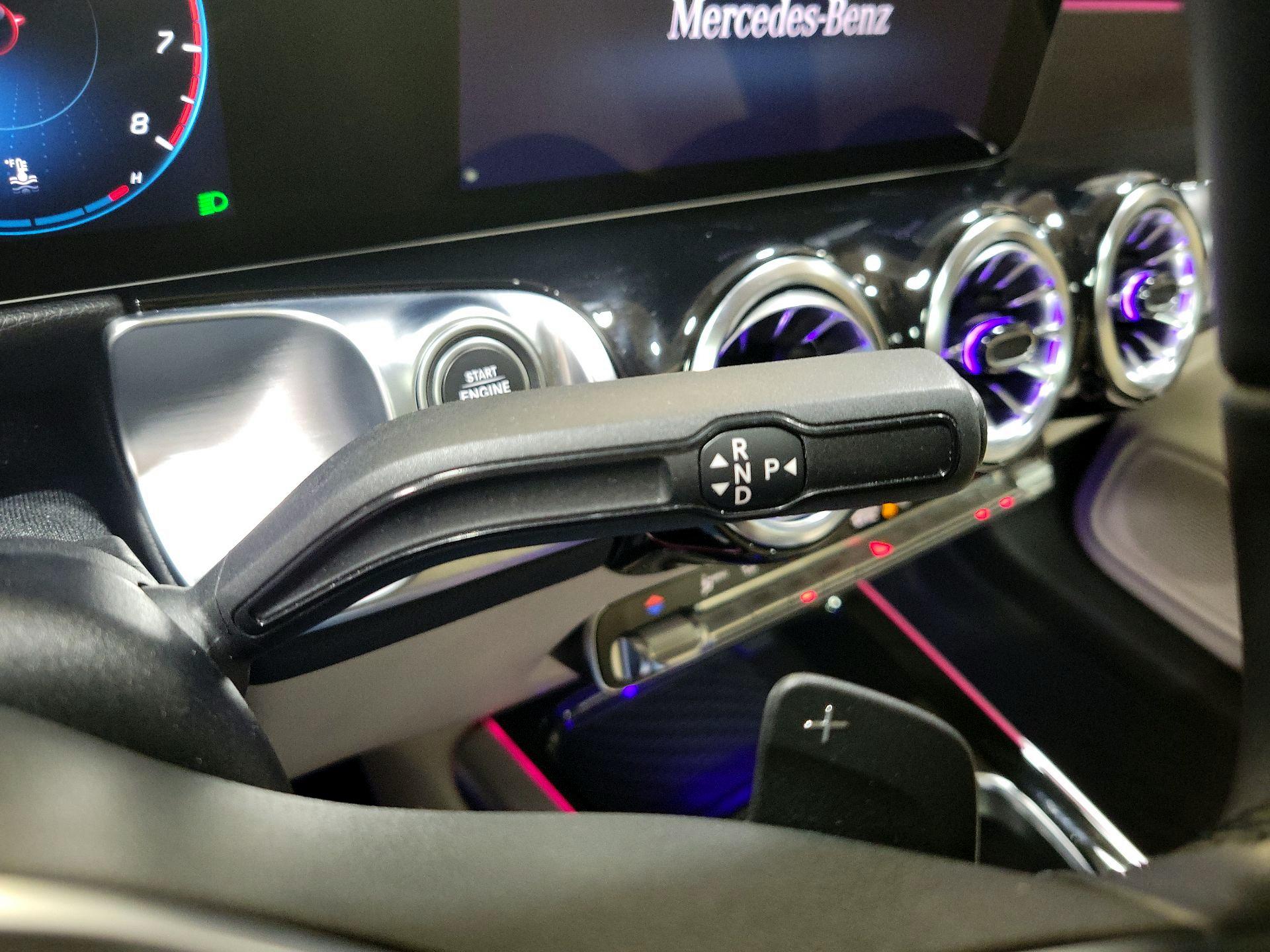 Thumbnail: 2023 Mercedes-Benz GLB - 17