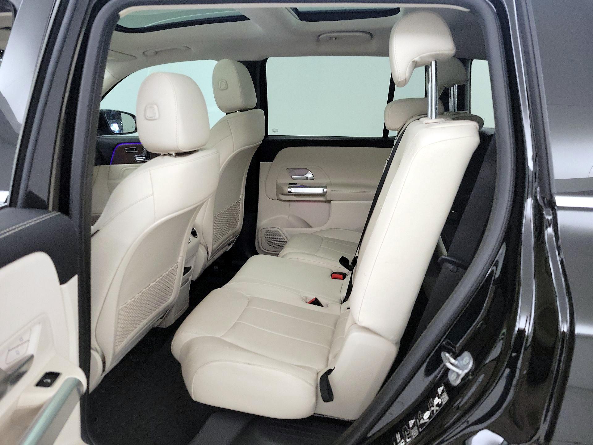 Thumbnail: 2023 Mercedes-Benz GLB - 19