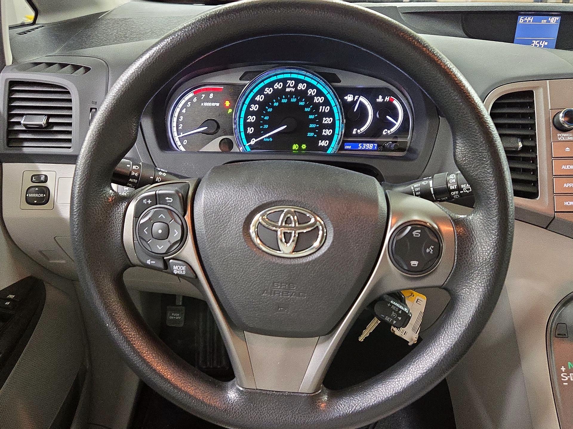 Thumbnail: 2015 Toyota Venza - 10