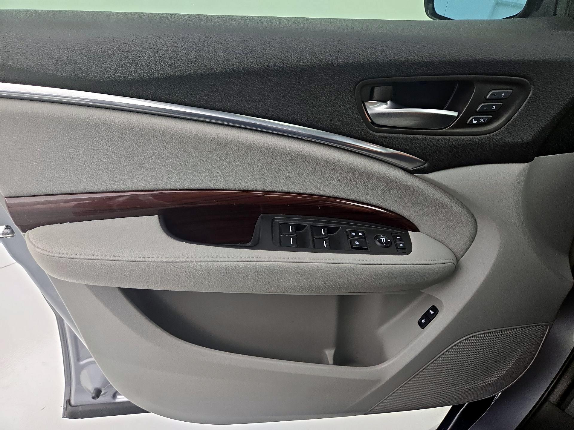 Thumbnail: 2016 Acura MDX - 12