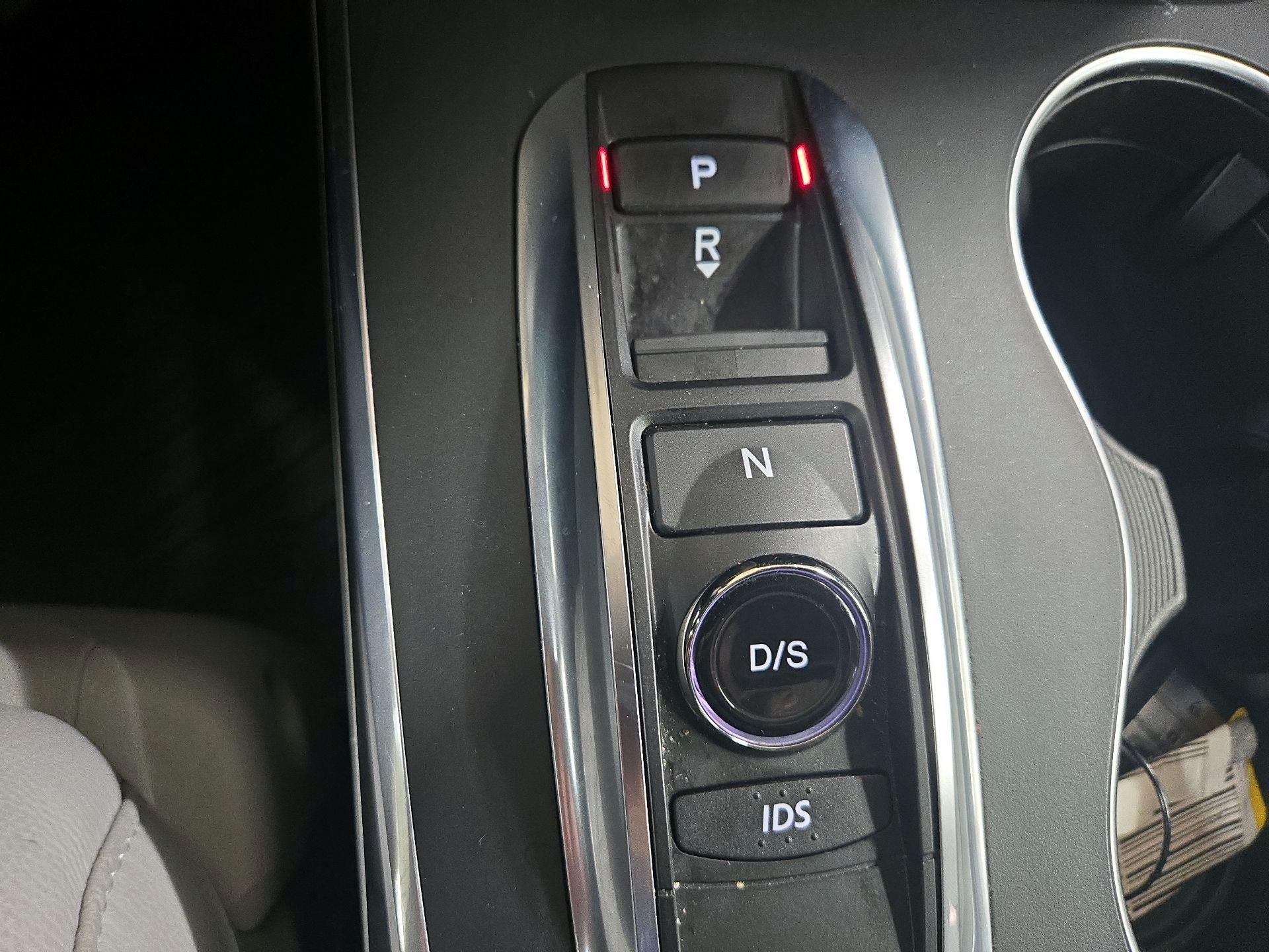 Thumbnail: 2016 Acura MDX - 17