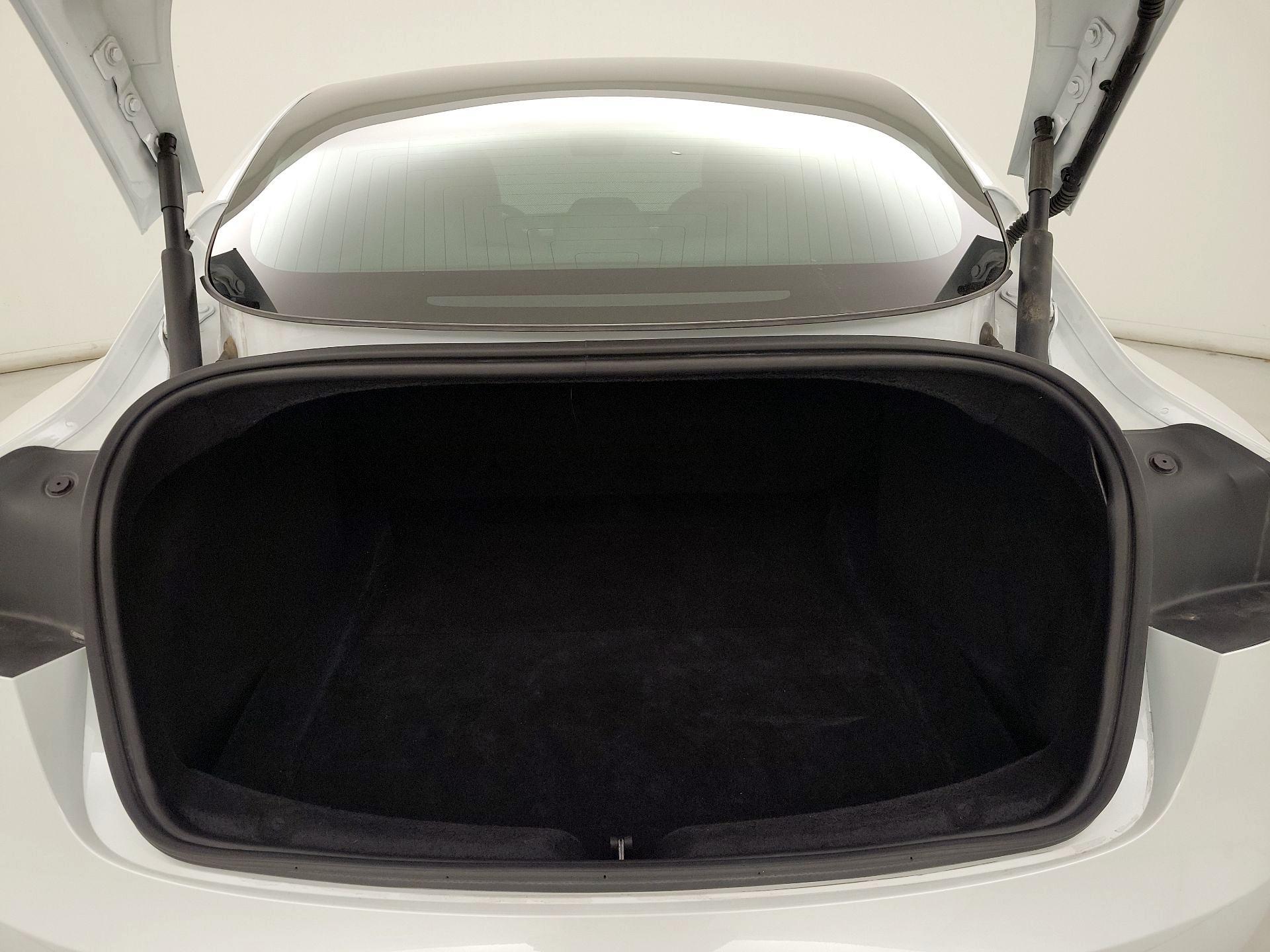 Thumbnail: 2025 Tesla Model 3 - 18