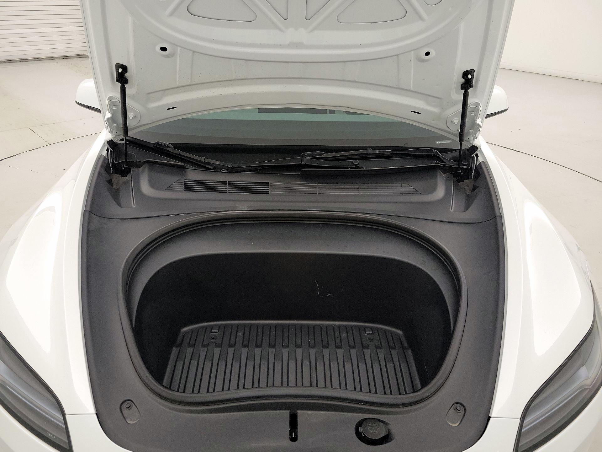 Thumbnail: 2025 Tesla Model 3 - 19