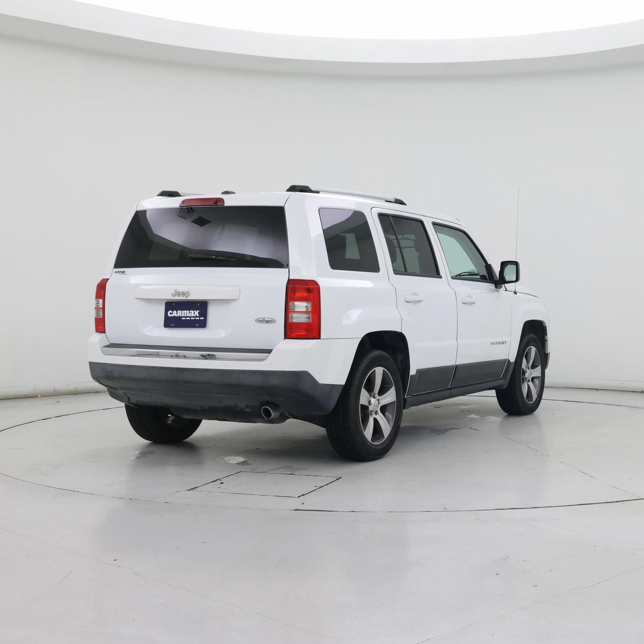 Thumbnail: 2016 Jeep Patriot - 8