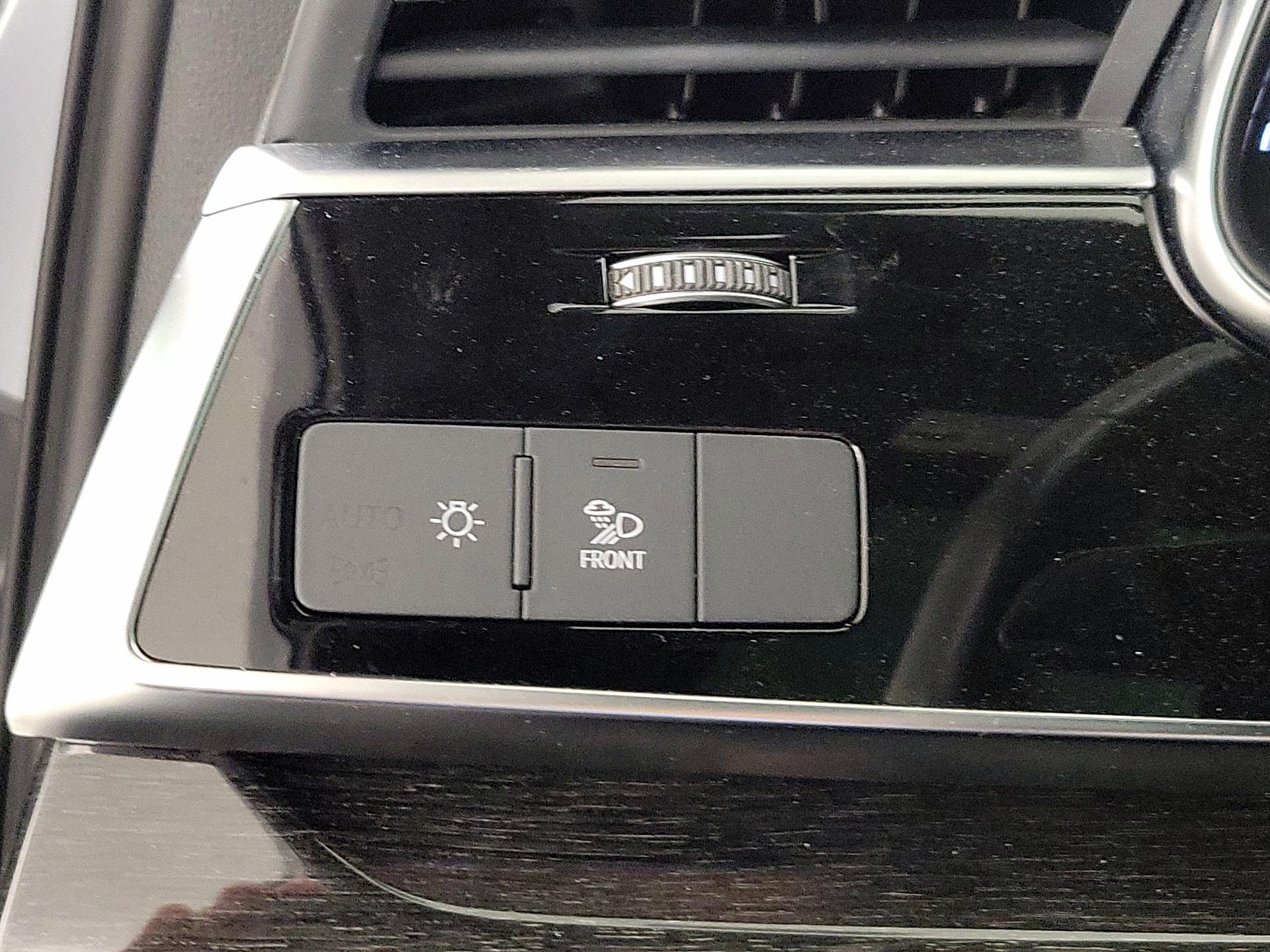 Thumbnail: 2021 Audi Q7 - 13