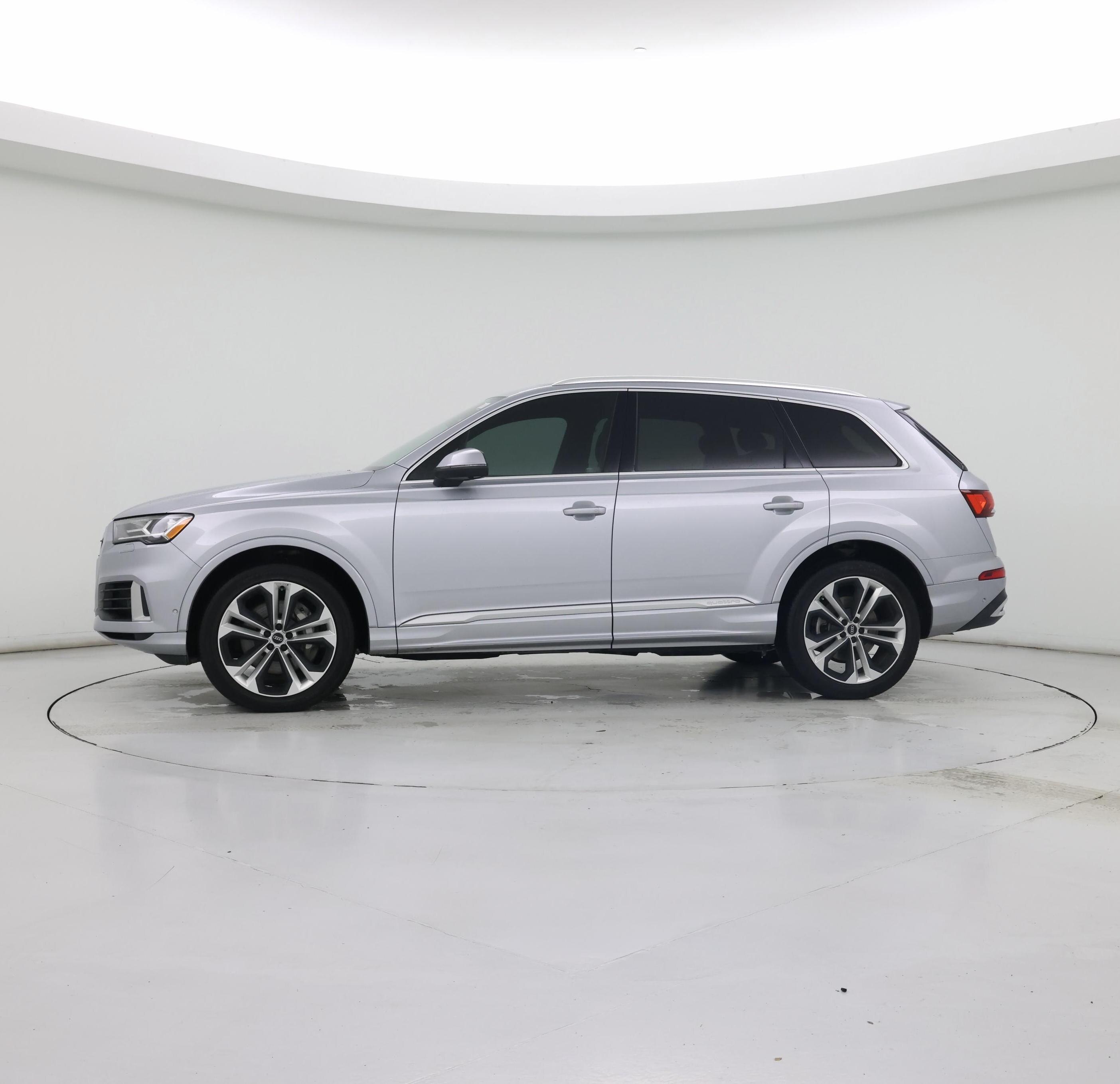 Thumbnail: 2021 Audi Q7 - 3