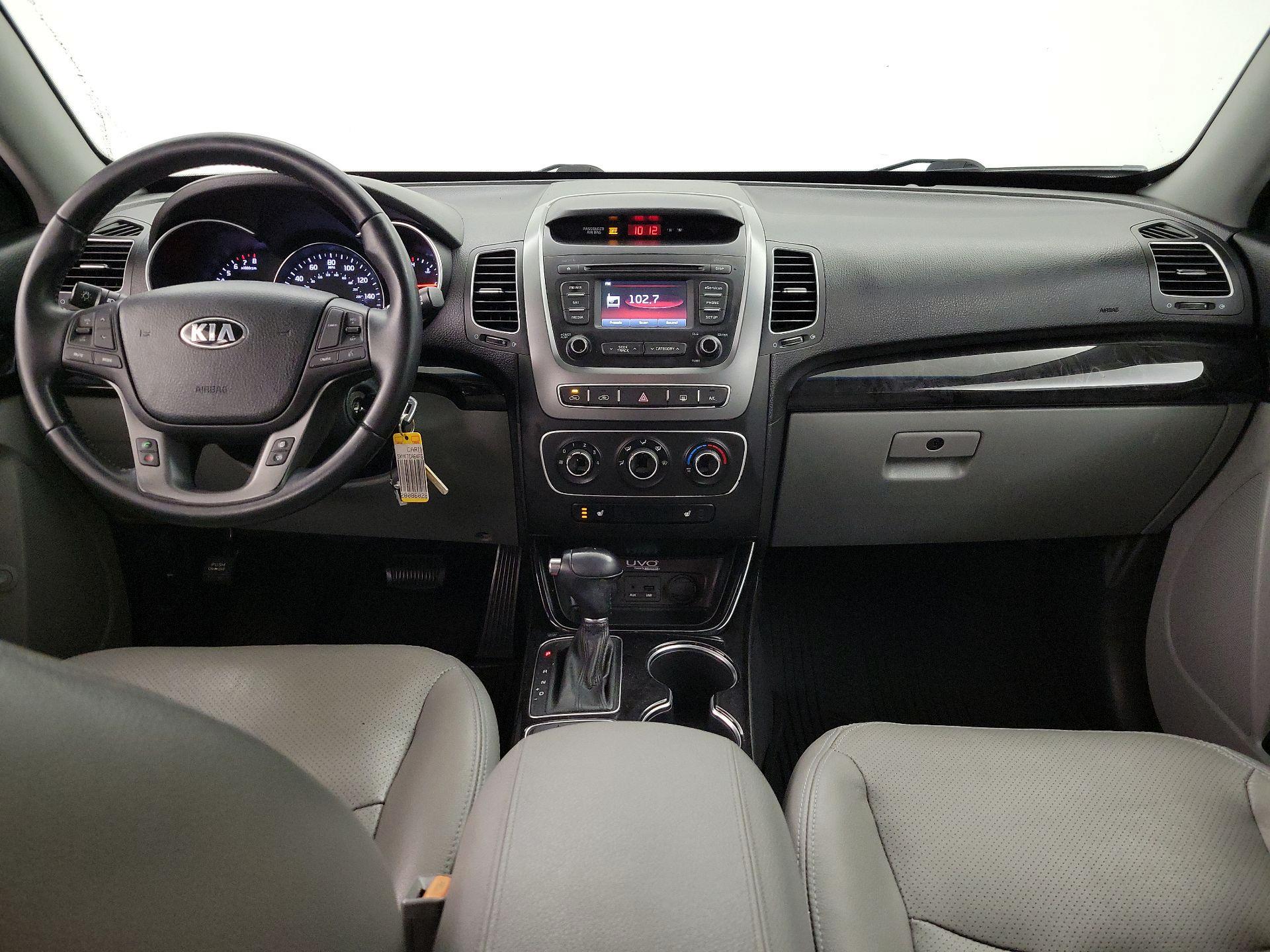 Thumbnail: 2015 Kia Sorento - 9