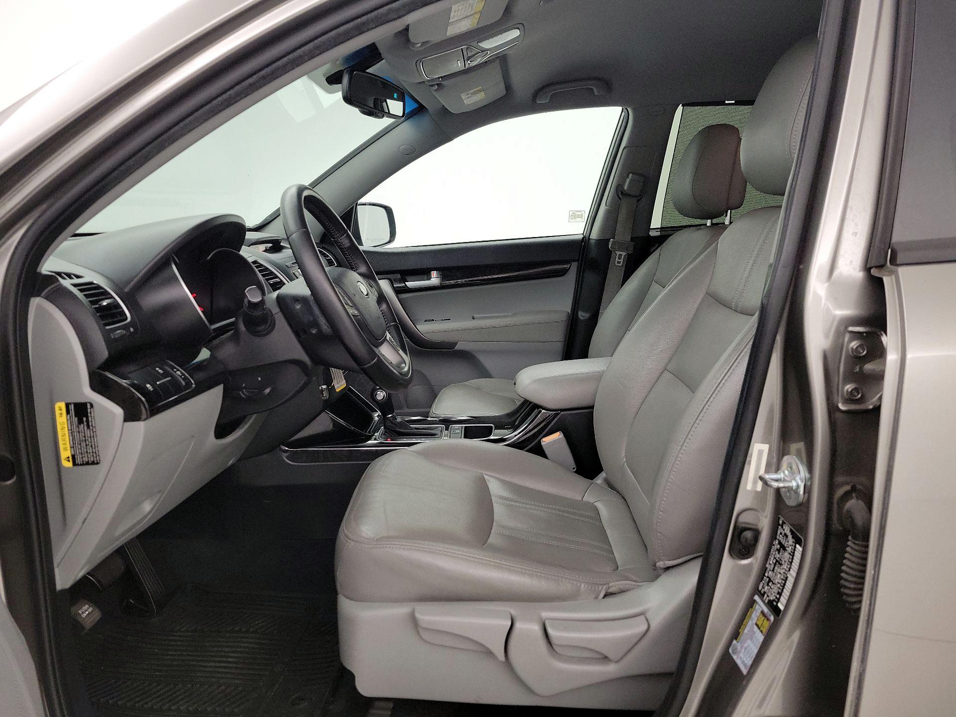 Thumbnail: 2015 Kia Sorento - 11