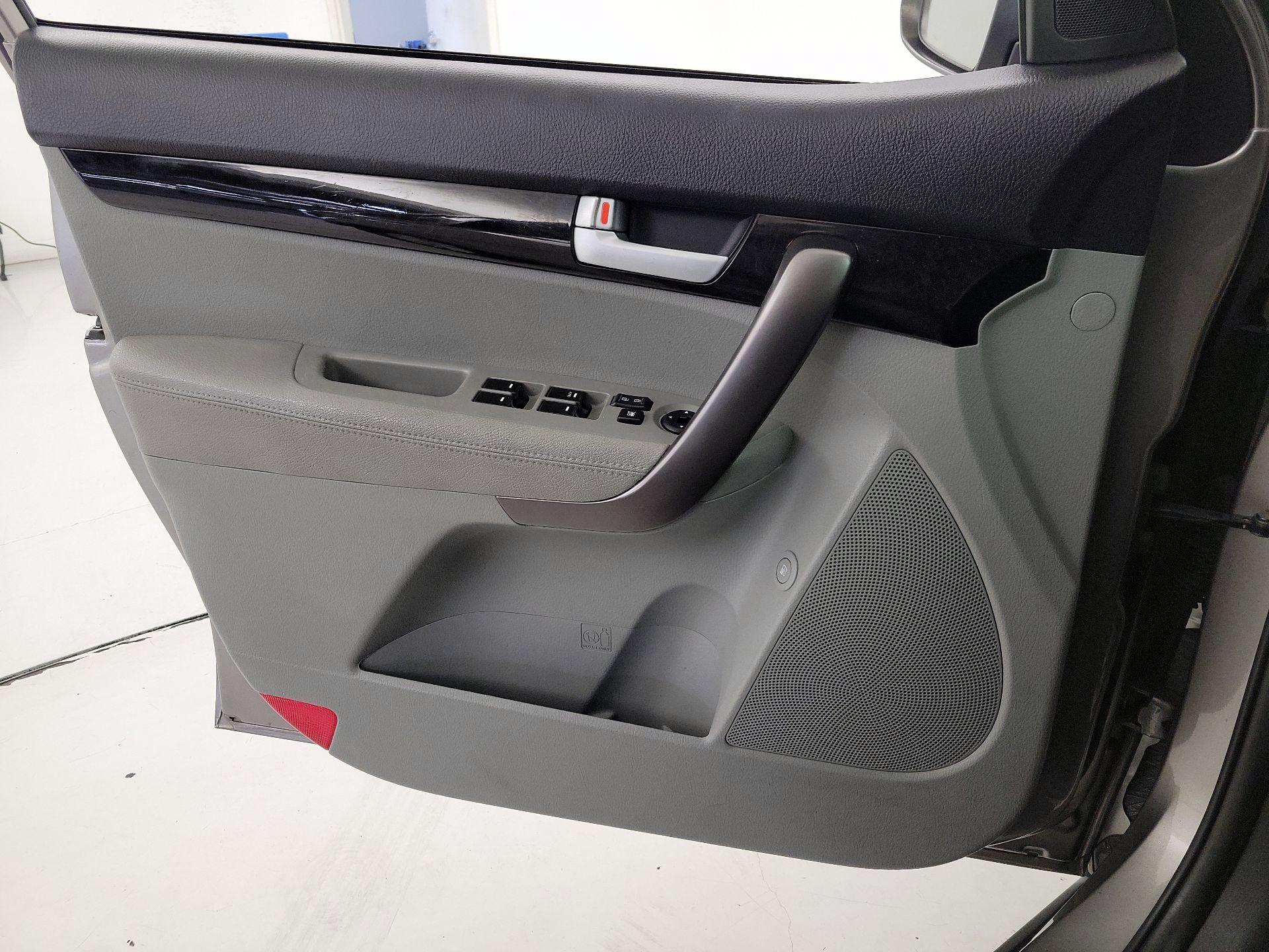 Thumbnail: 2015 Kia Sorento - 12