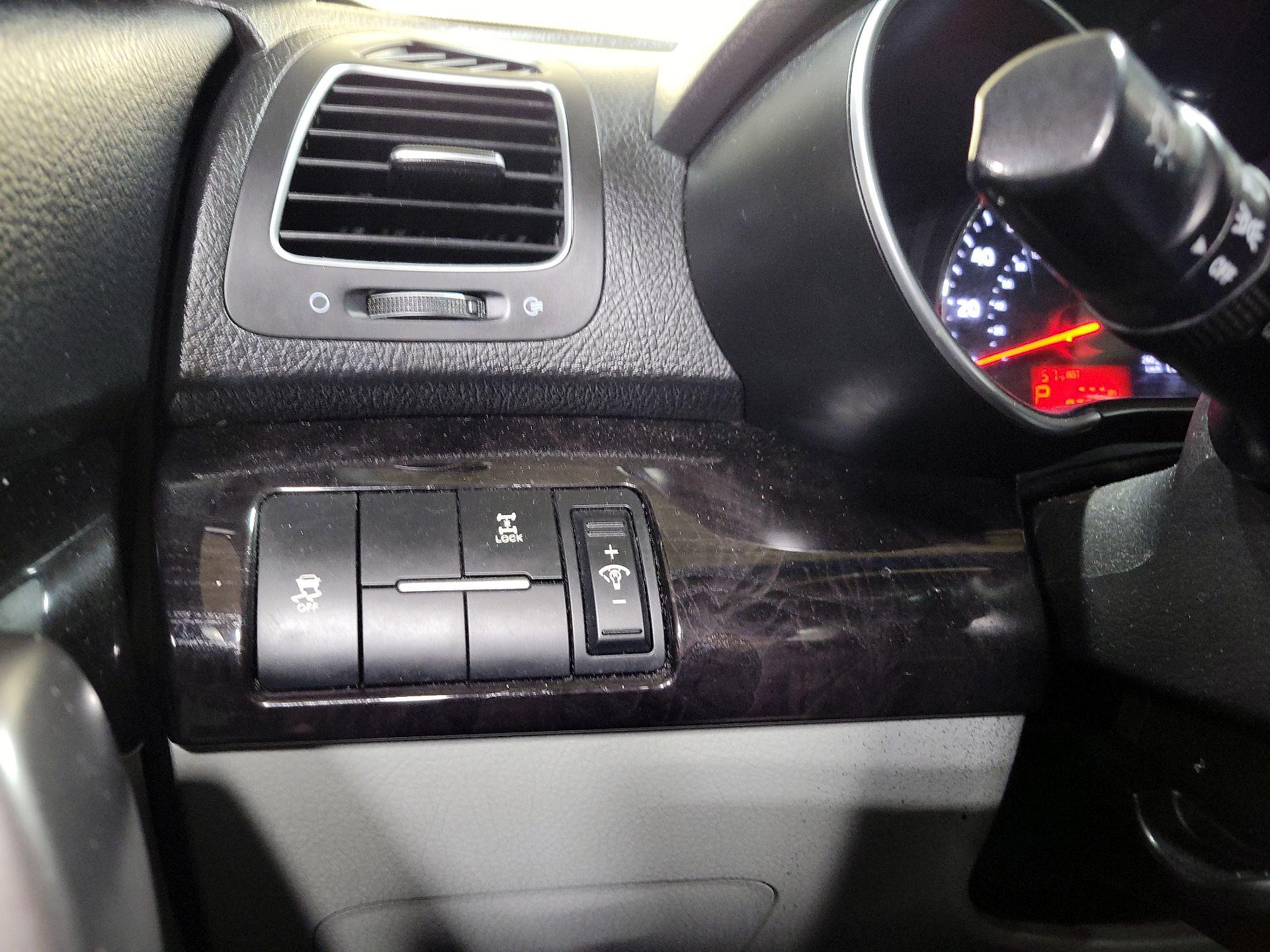 Thumbnail: 2015 Kia Sorento - 13