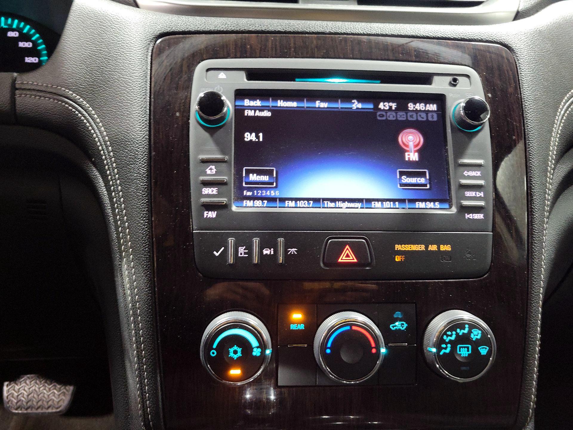 Thumbnail: 2015 Chevrolet Traverse - 15