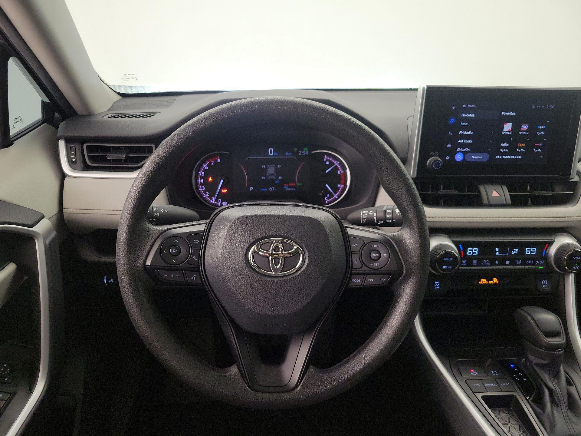 Thumbnail: 2023 Toyota RAV4 - 10