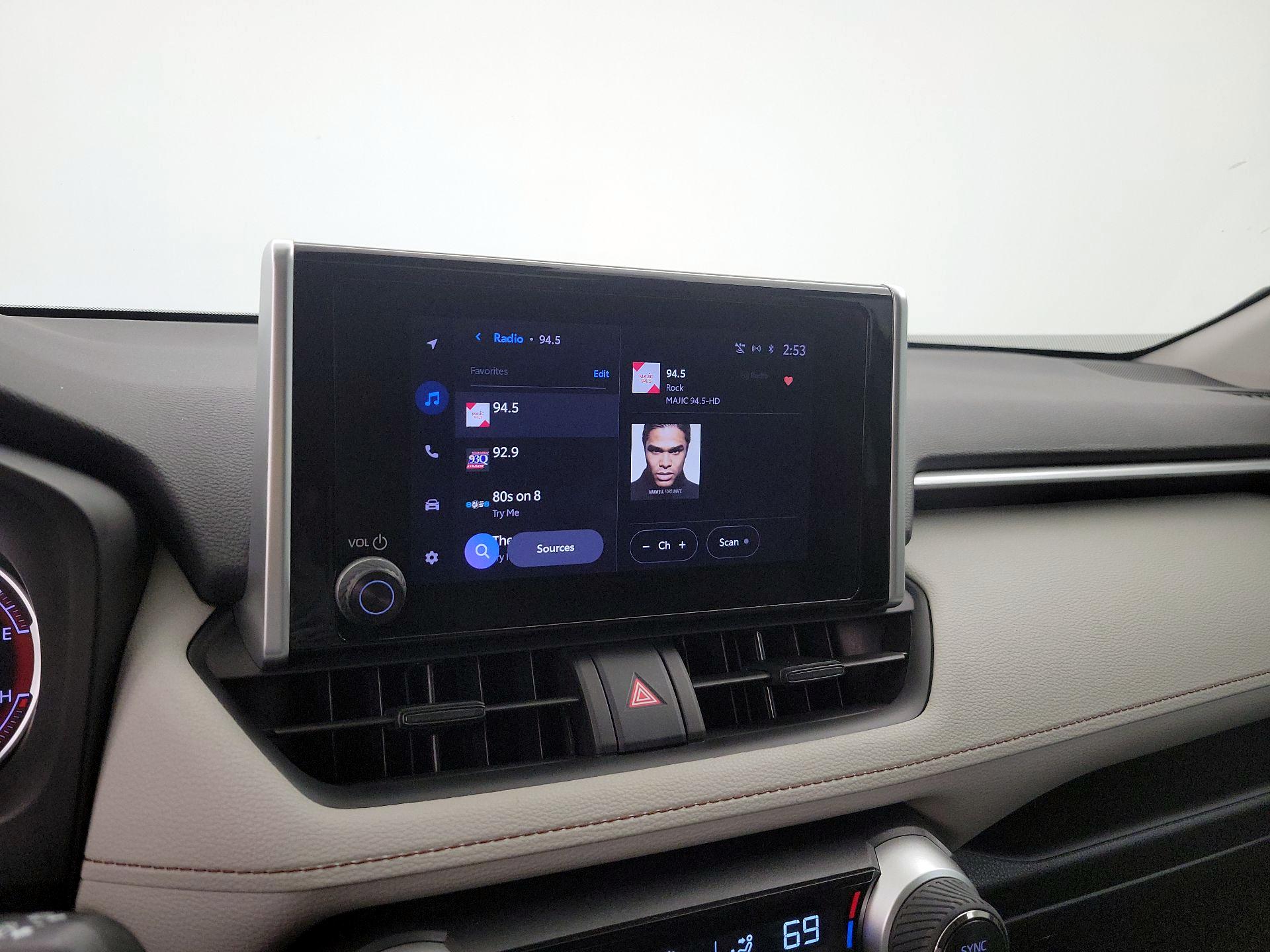 Thumbnail: 2023 Toyota RAV4 - 15