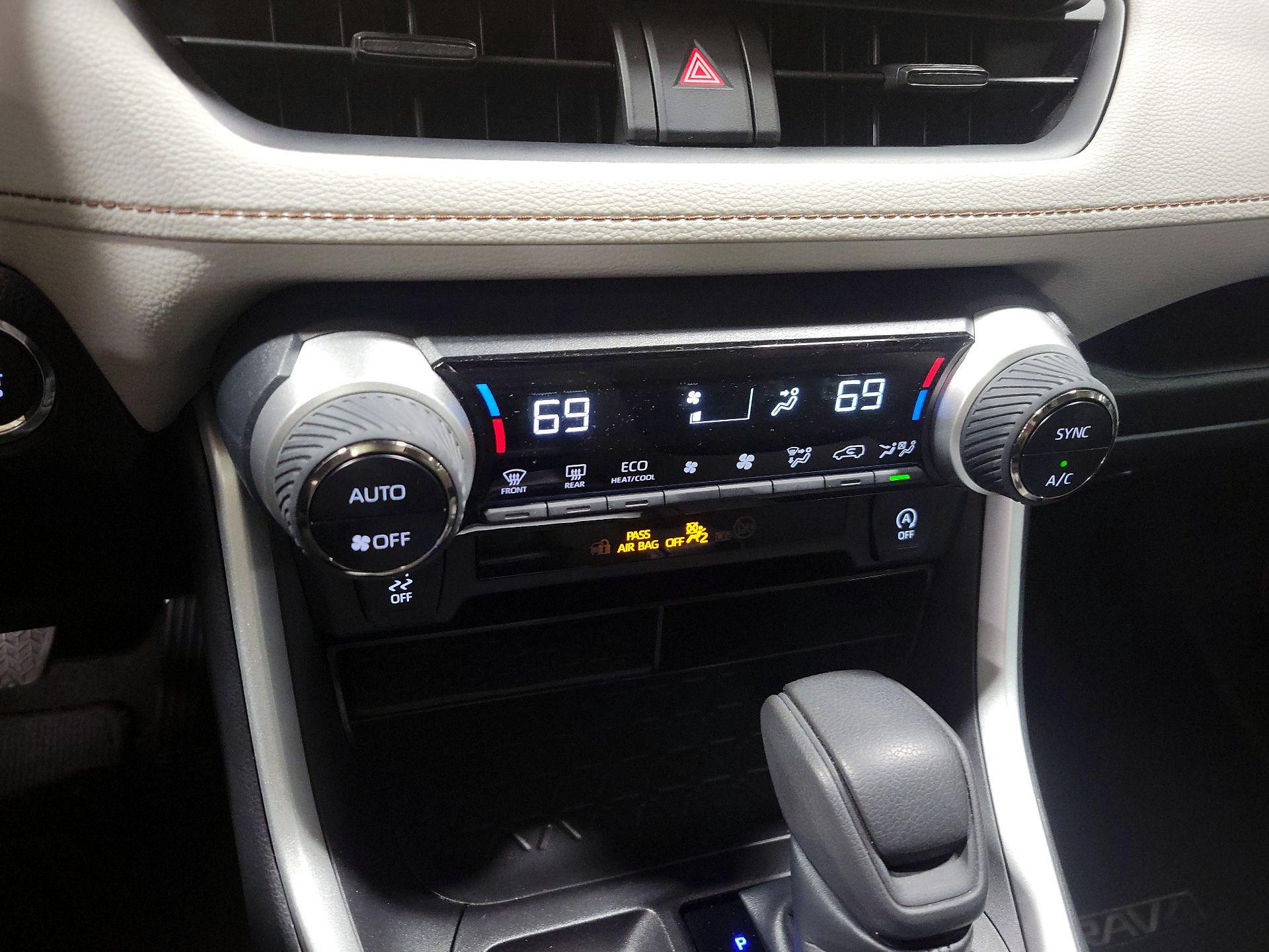 Thumbnail: 2023 Toyota RAV4 - 16