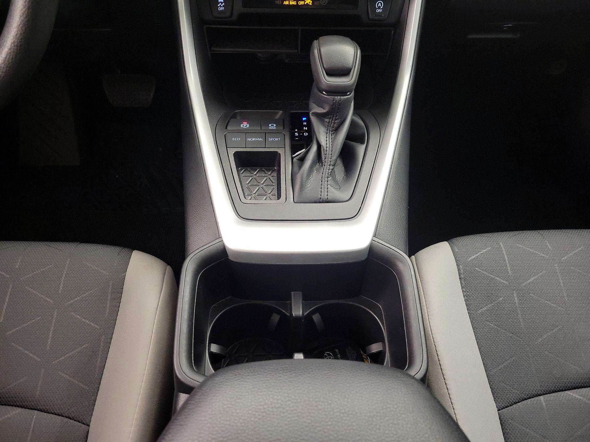 Thumbnail: 2023 Toyota RAV4 - 17