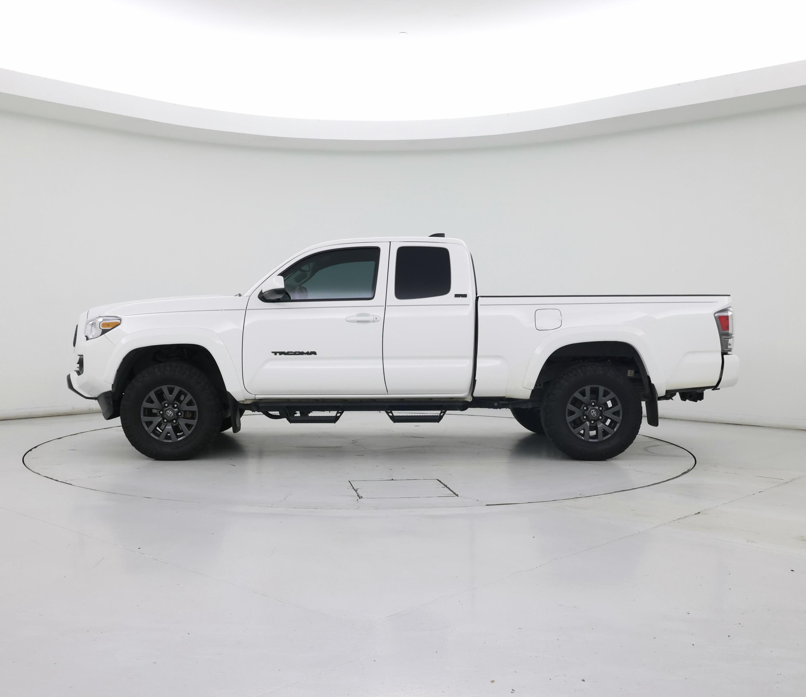 Thumbnail: 2023 Toyota Tacoma - 3