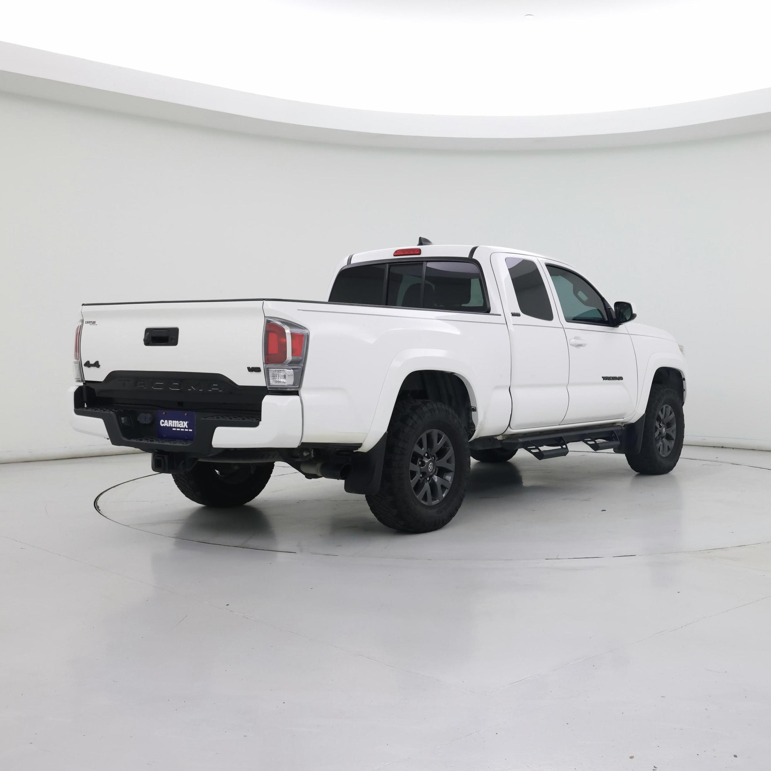 Thumbnail: 2023 Toyota Tacoma - 8