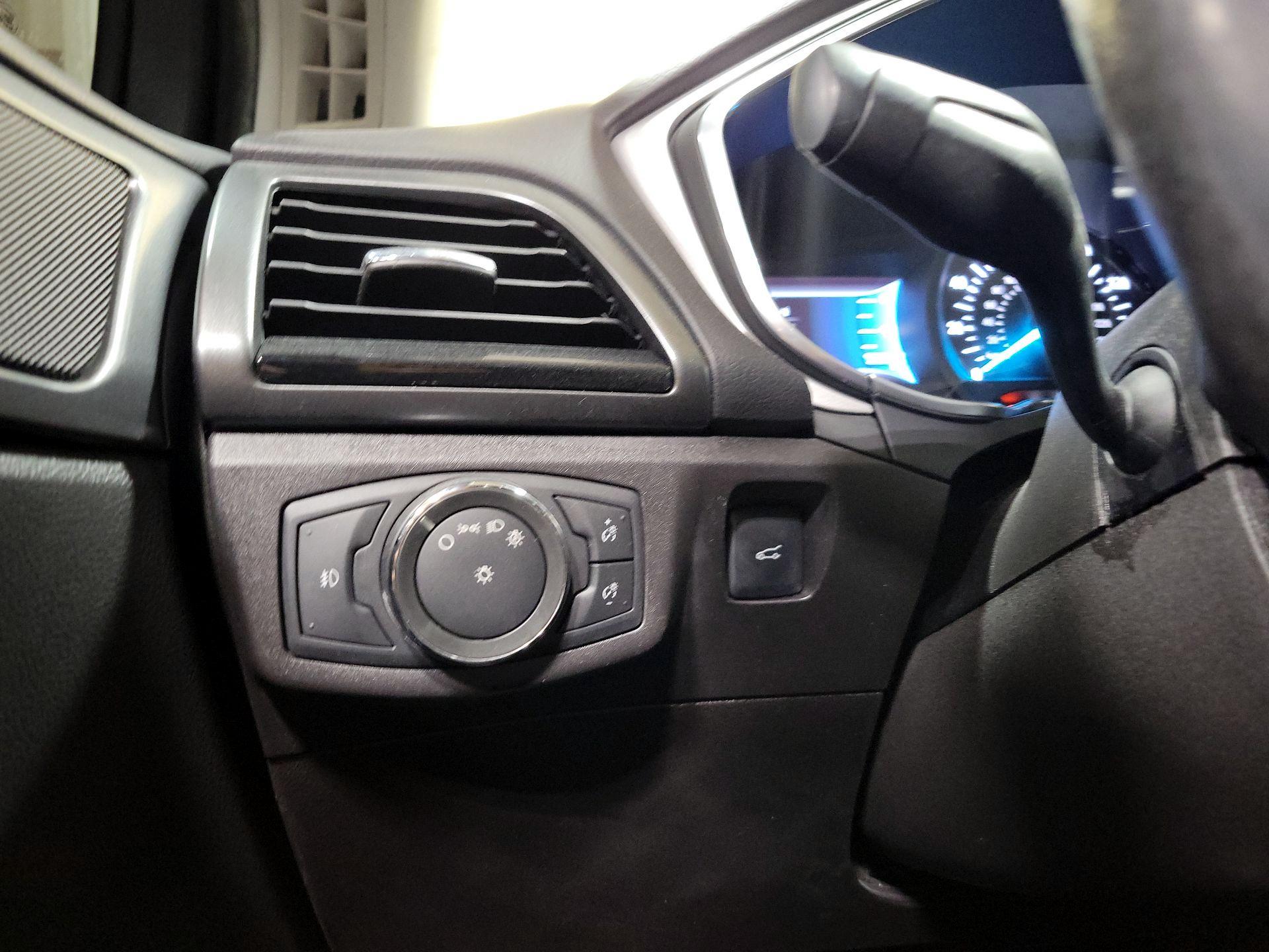 Thumbnail: 2016 Ford Fusion - 13