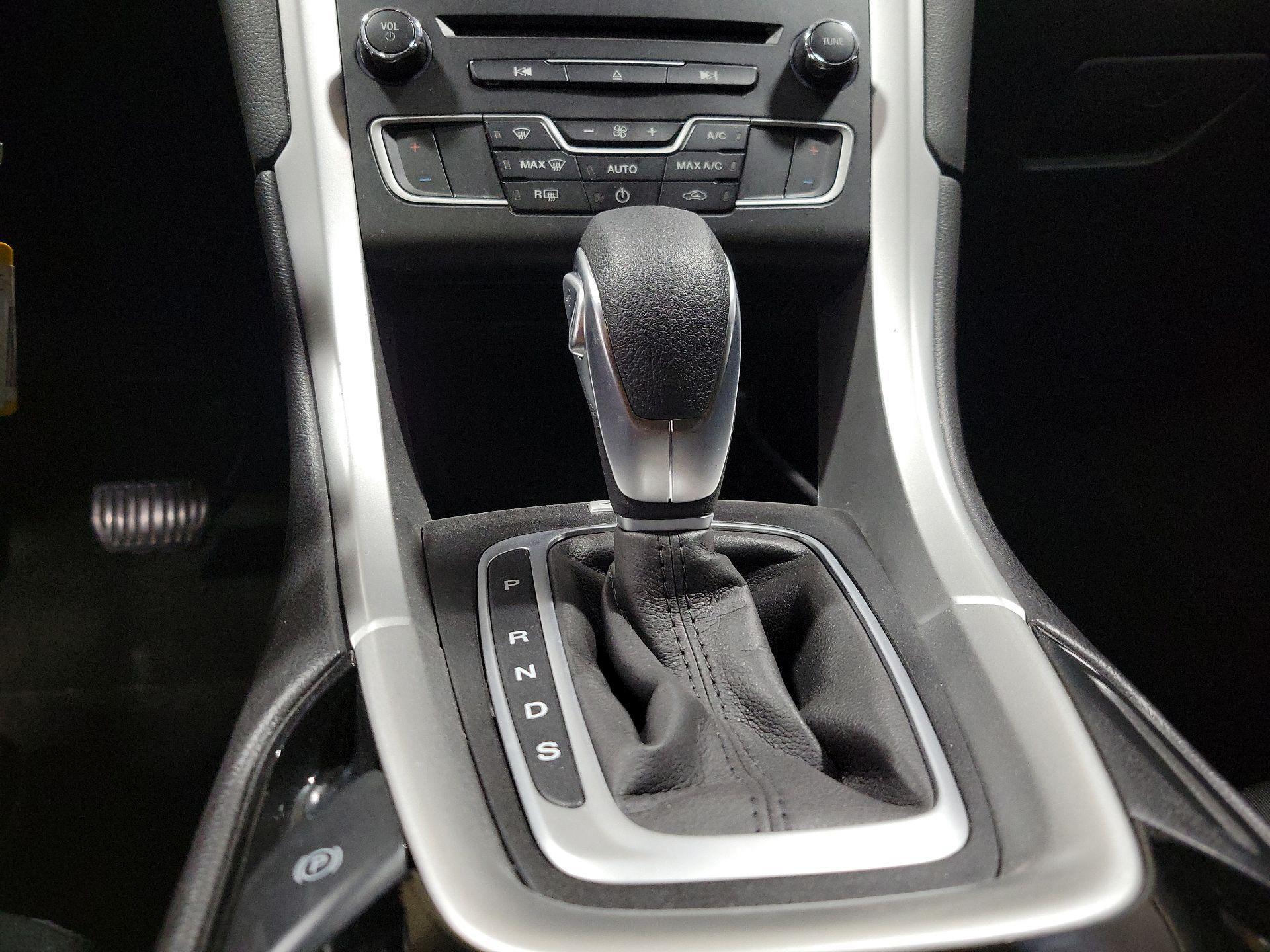 Thumbnail: 2016 Ford Fusion - 17