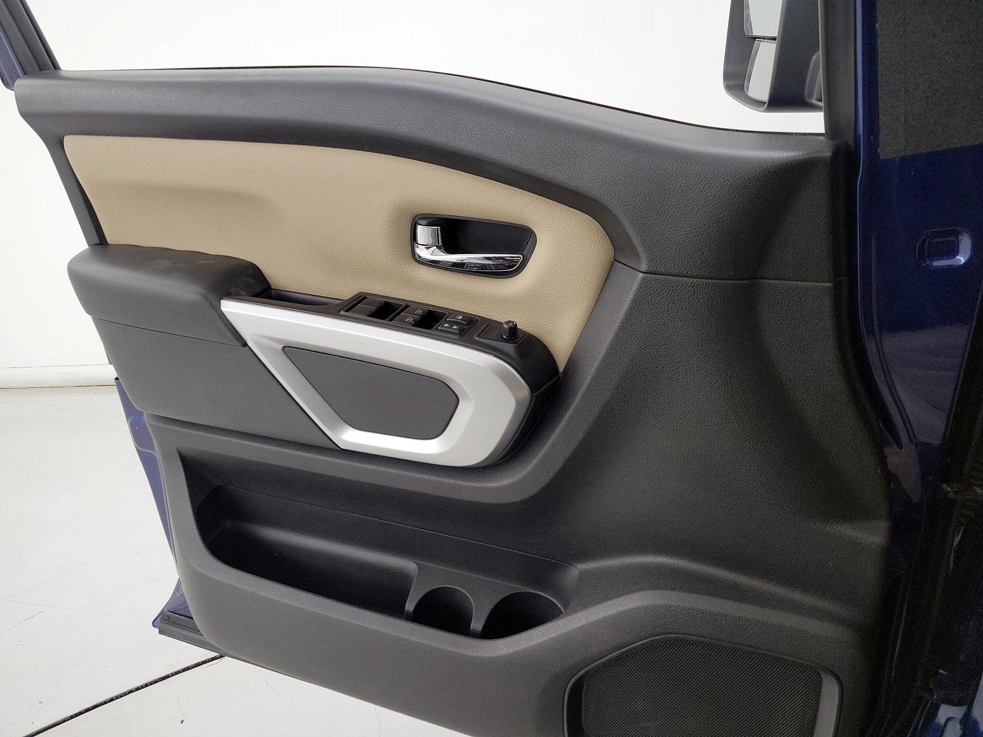 Thumbnail: 2017 Nissan Titan - 12