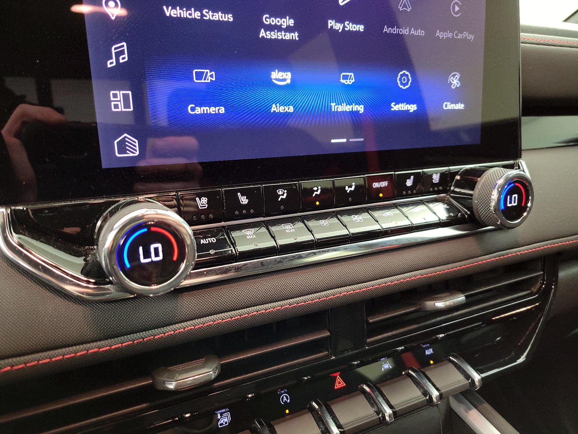 Thumbnail: 2023 Chevrolet Colorado - 16