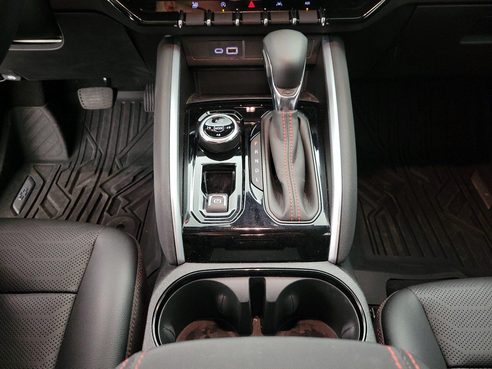 Thumbnail: 2023 Chevrolet Colorado - 17