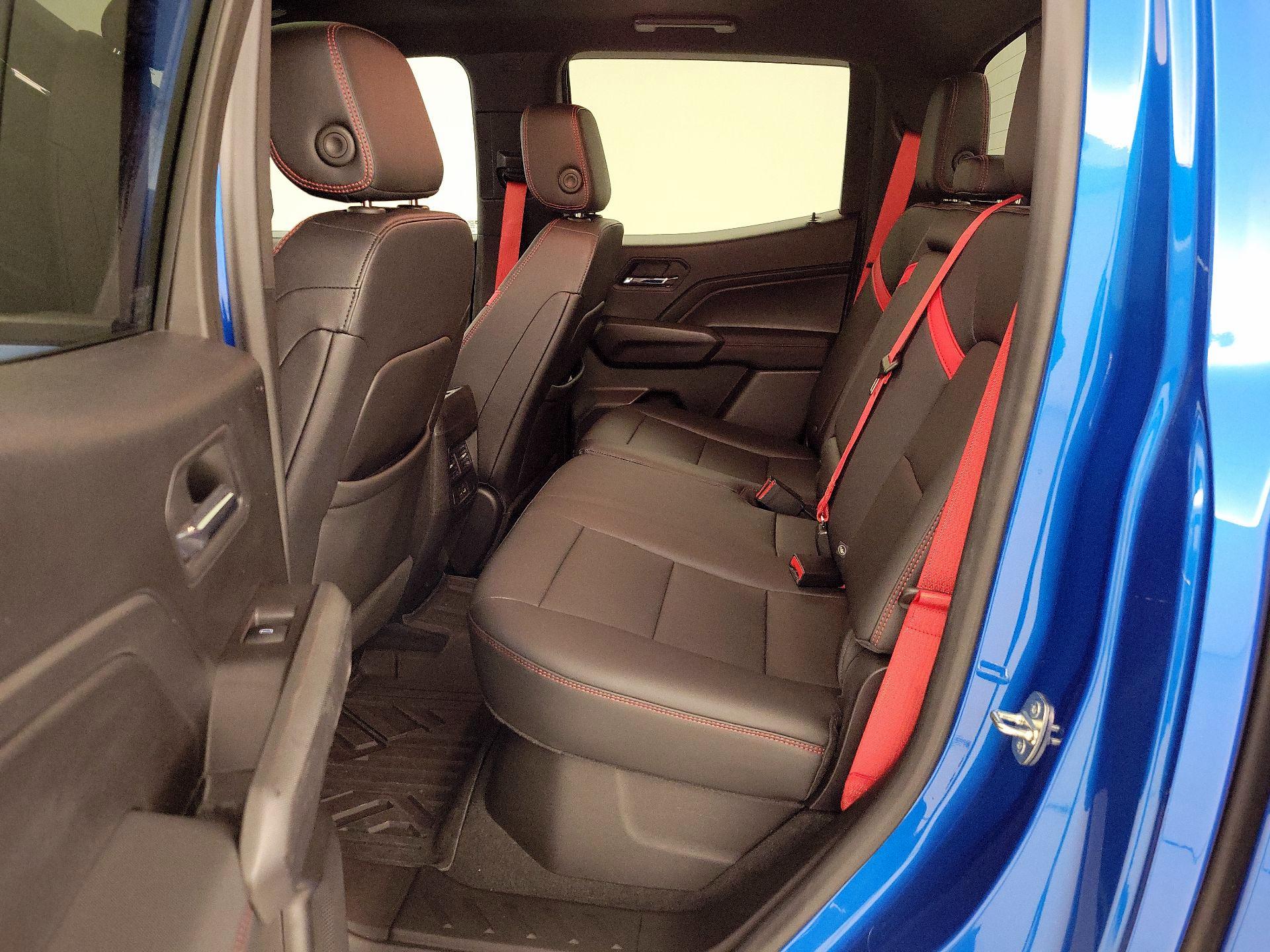 Thumbnail: 2023 Chevrolet Colorado - 20