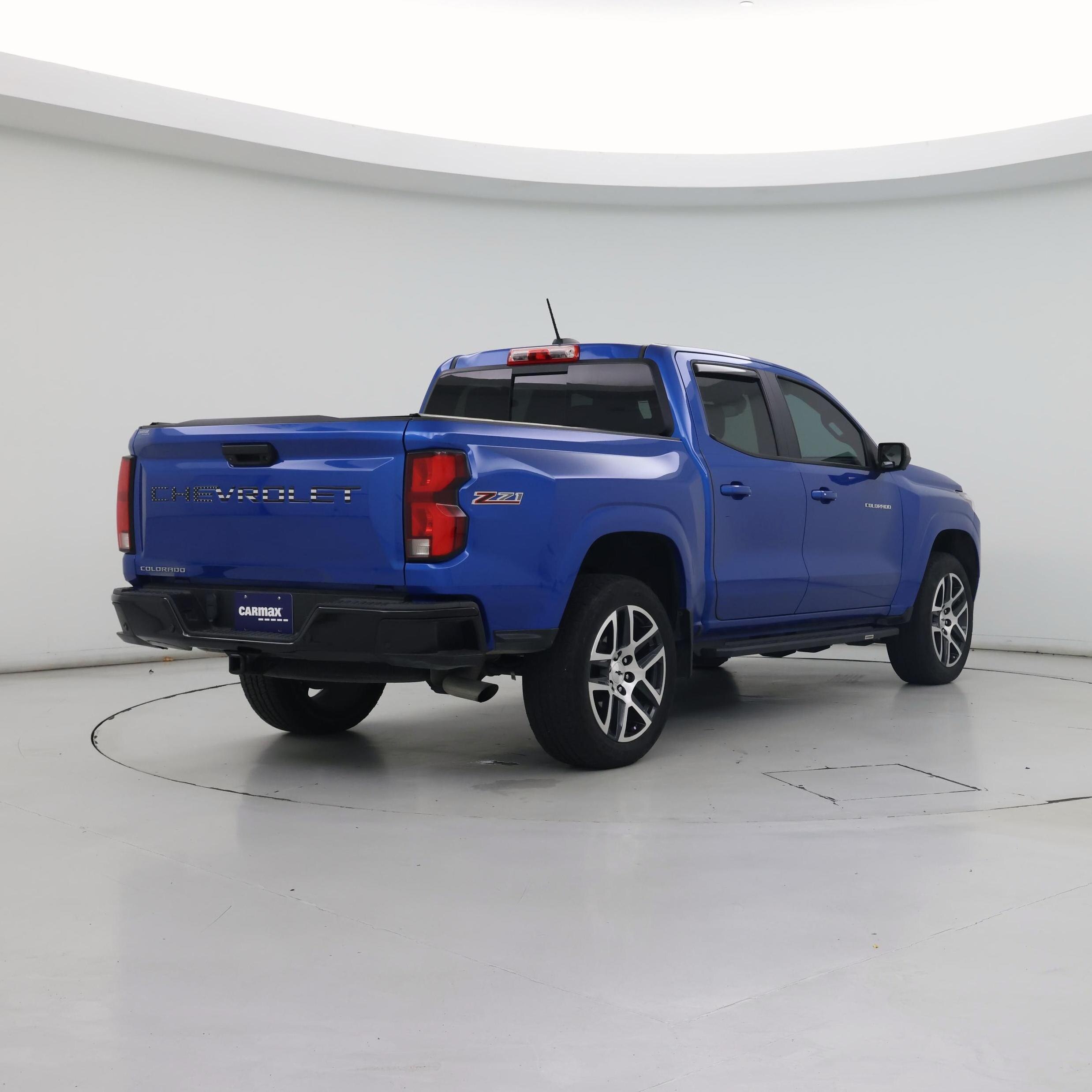 Thumbnail: 2023 Chevrolet Colorado - 8