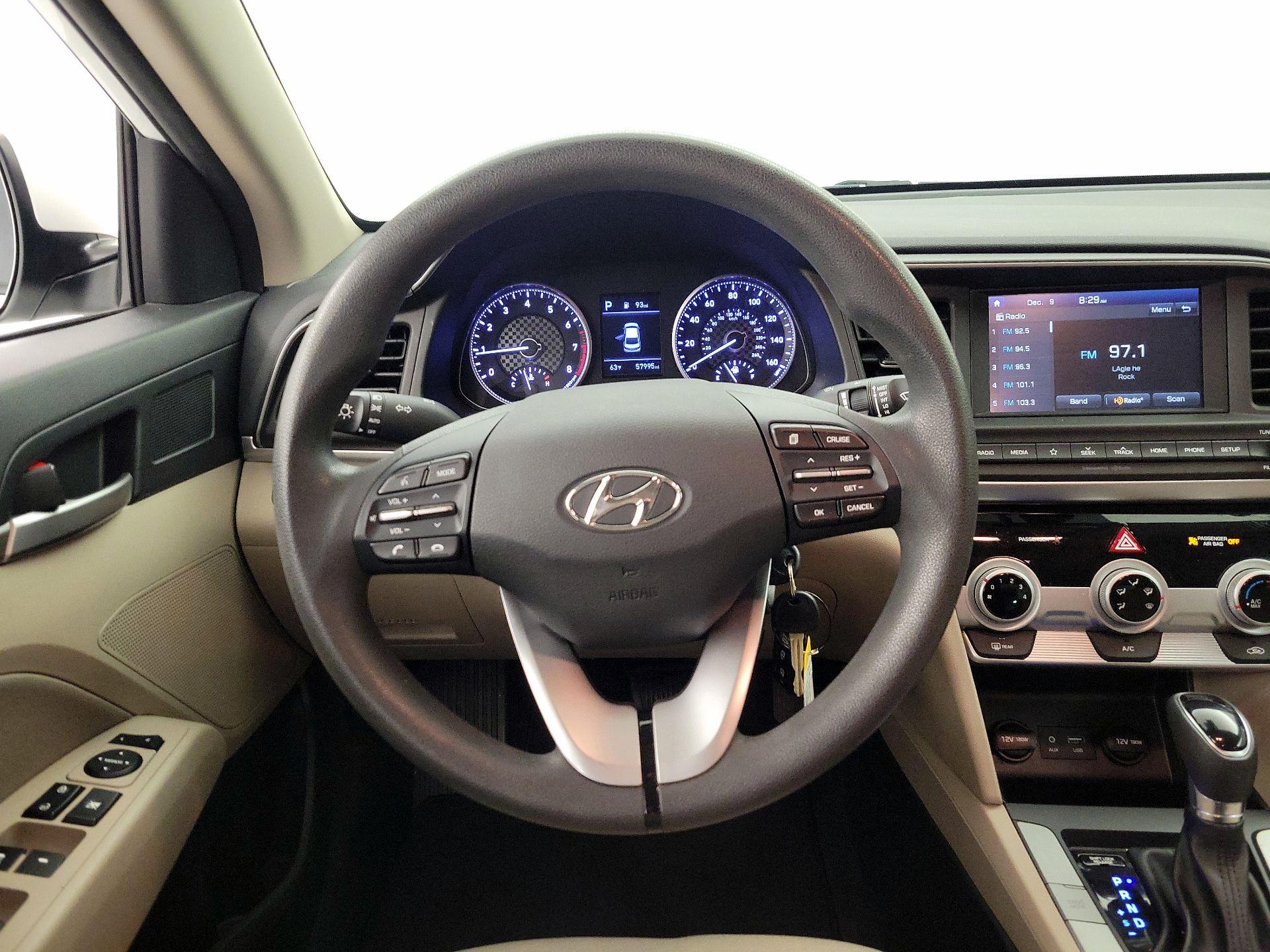 Thumbnail: 2019 Hyundai Elantra - 10