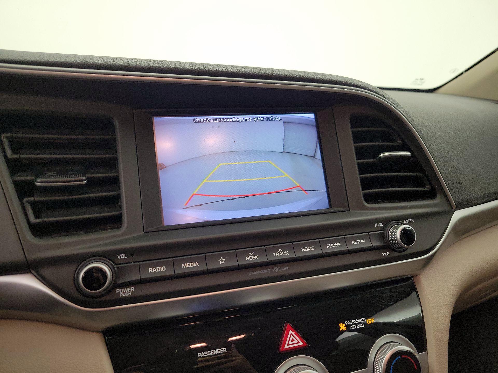 Thumbnail: 2019 Hyundai Elantra - 14