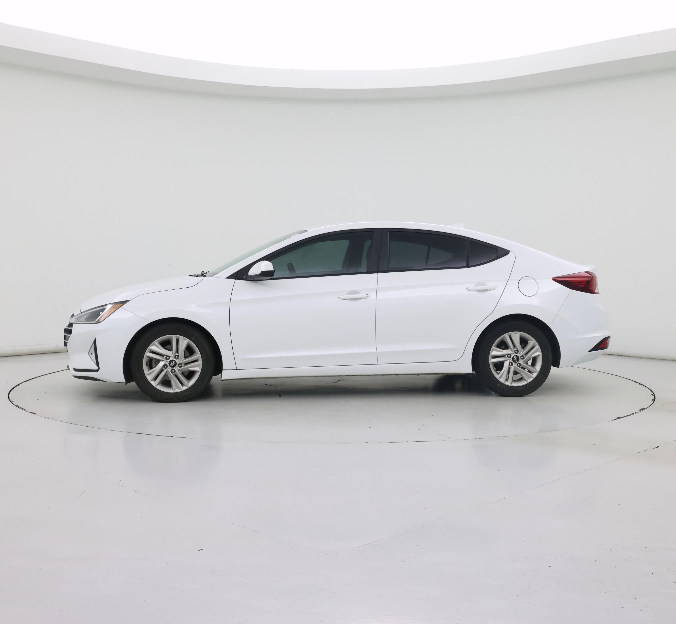 Thumbnail: 2019 Hyundai Elantra - 3