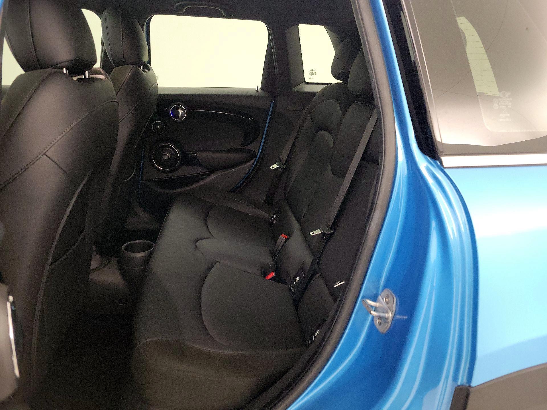 Thumbnail: 2019 MINI Cooper Hardtop - 20