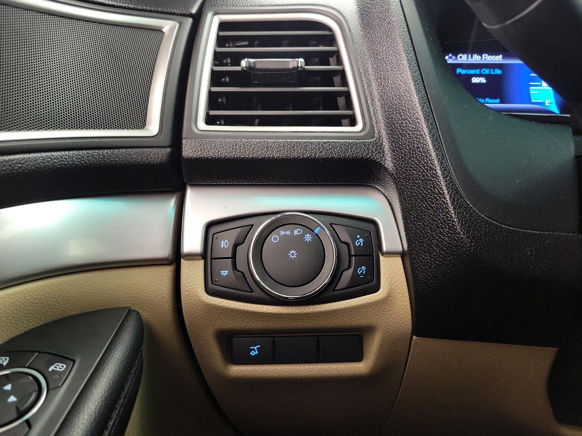 Thumbnail: 2017 Ford Explorer - 13