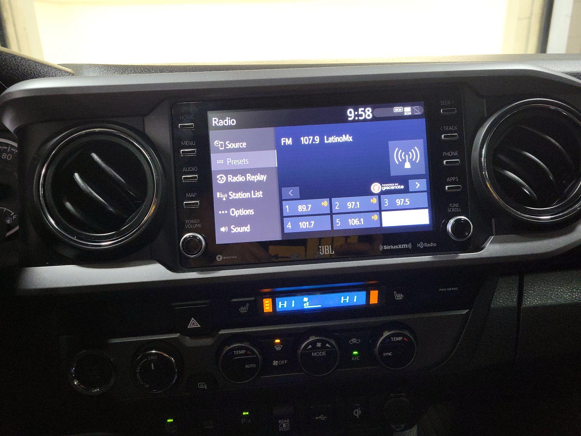 Thumbnail: 2022 Toyota Tacoma - 15