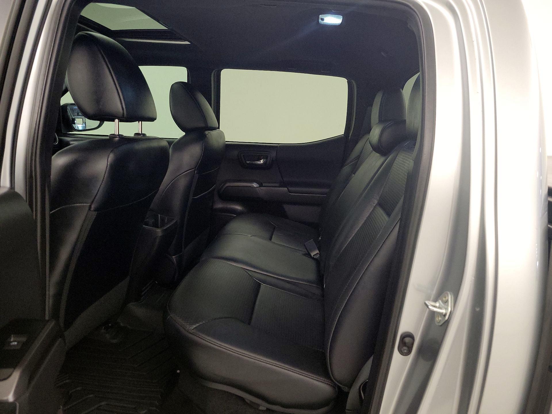 Thumbnail: 2022 Toyota Tacoma - 19