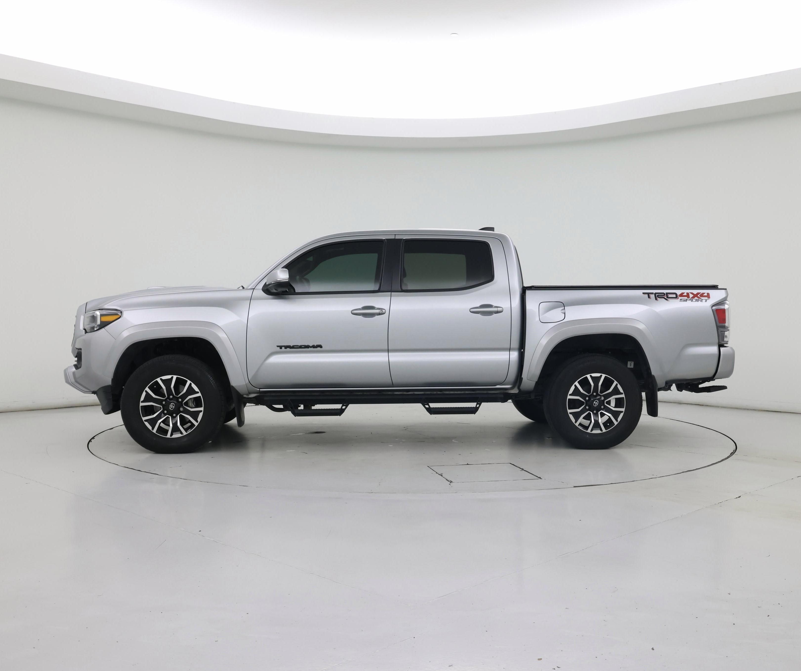 Thumbnail: 2022 Toyota Tacoma - 3