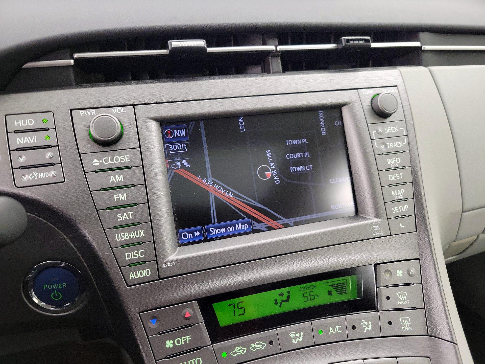 Thumbnail: 2015 Toyota Prius - 14