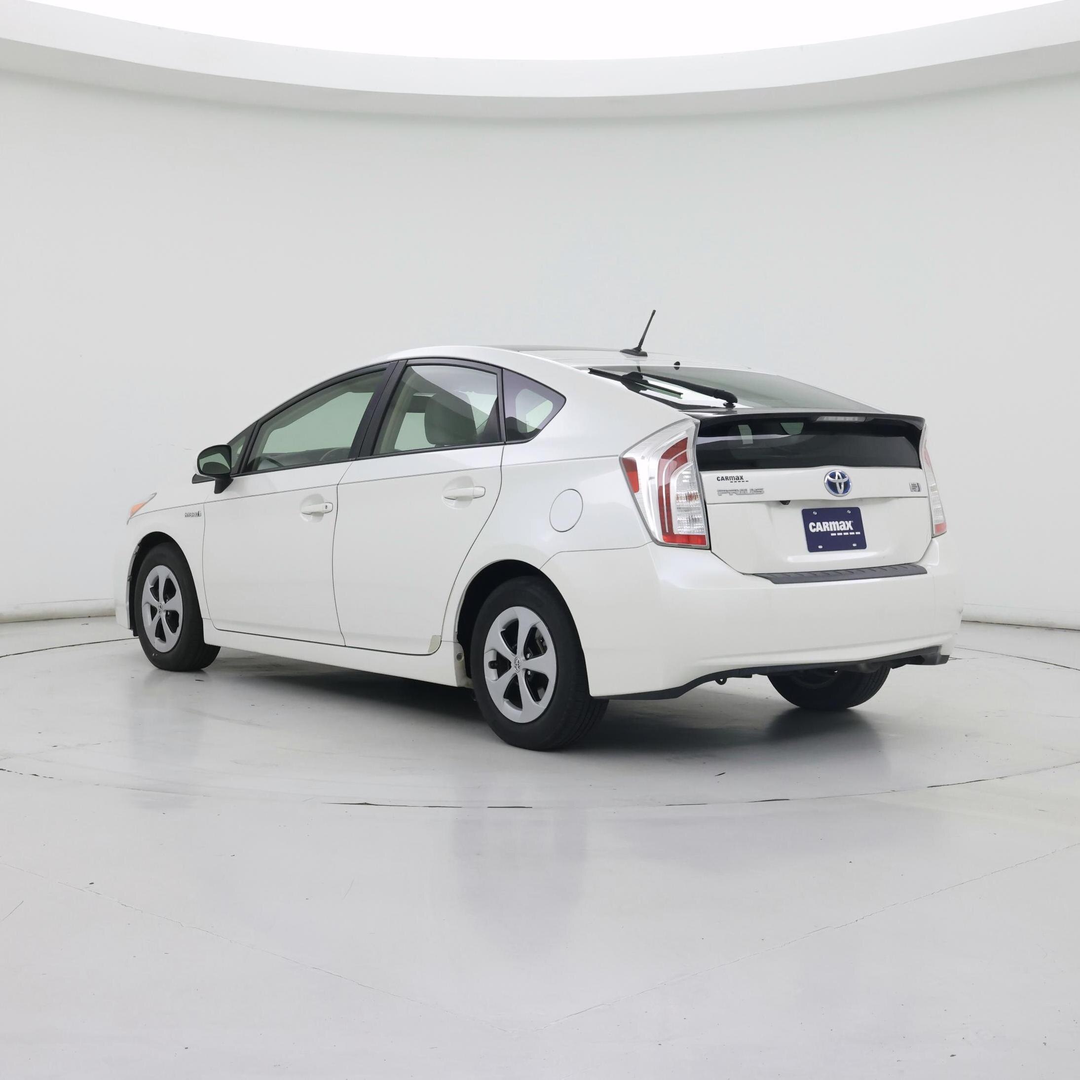 Thumbnail: 2015 Toyota Prius - 2