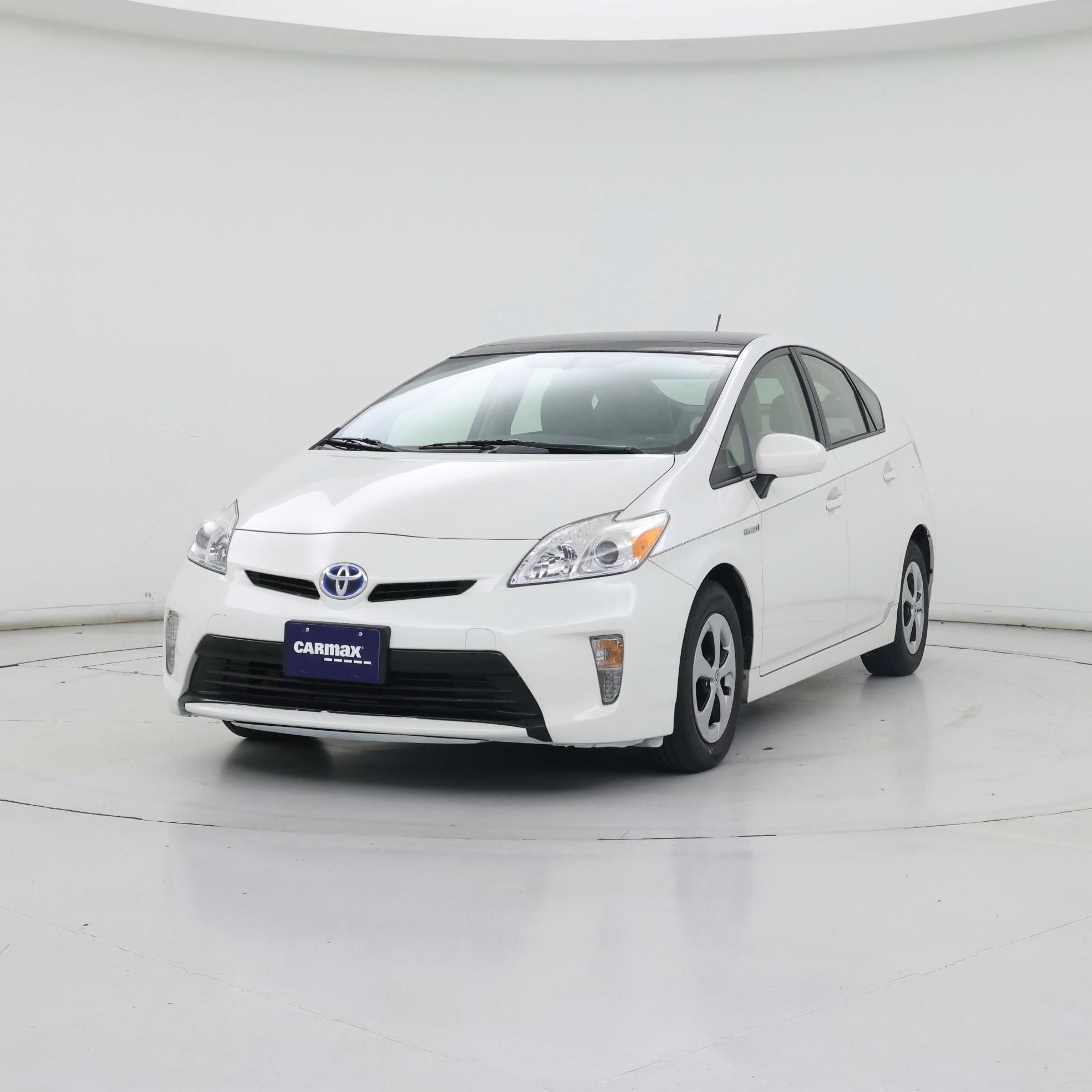 Thumbnail: 2015 Toyota Prius - 4