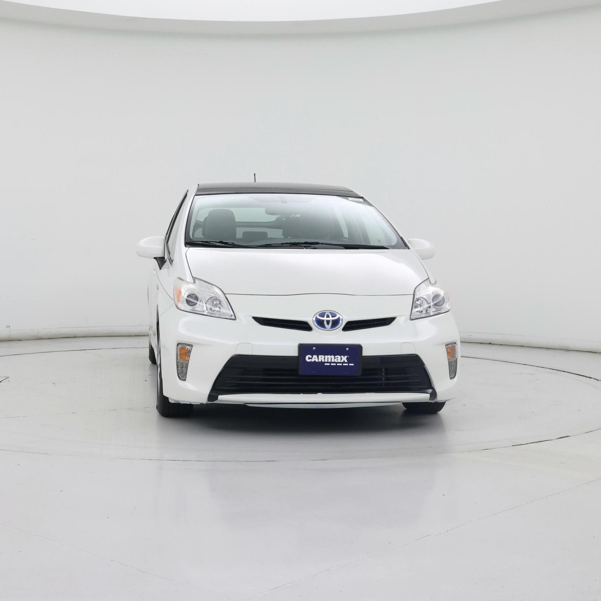 Thumbnail: 2015 Toyota Prius - 5