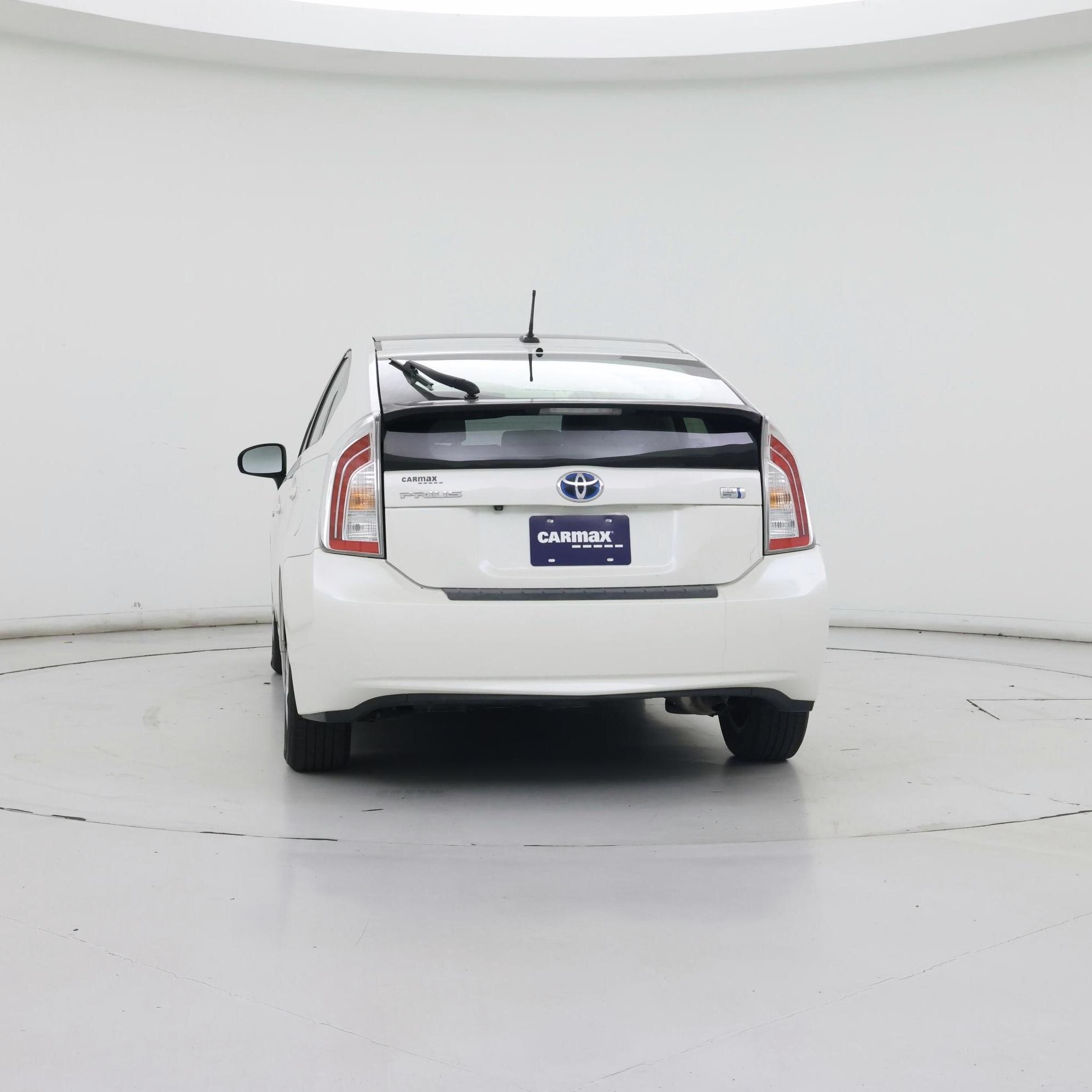 Thumbnail: 2015 Toyota Prius - 6