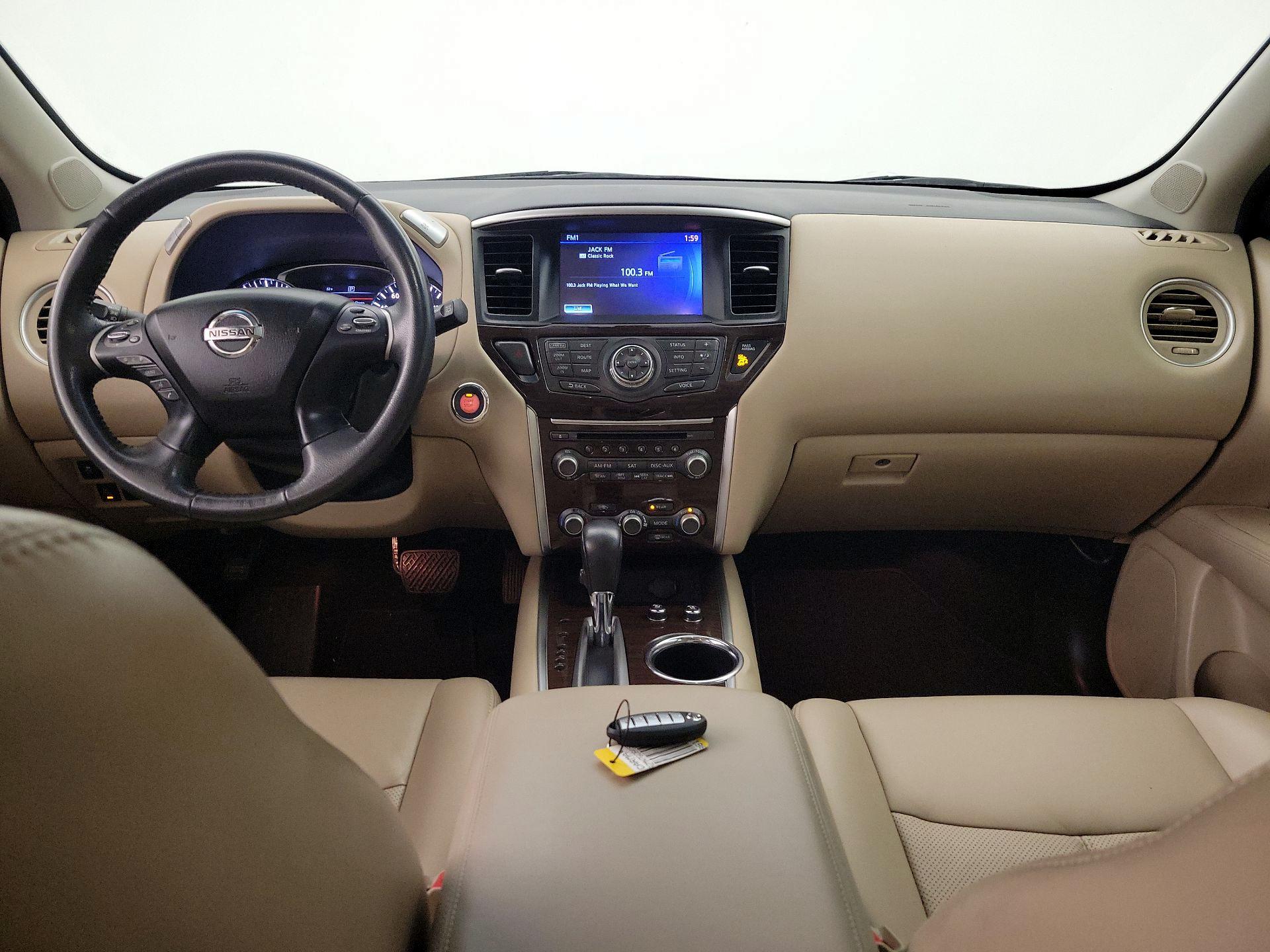 Thumbnail: 2016 Nissan Pathfinder - 9